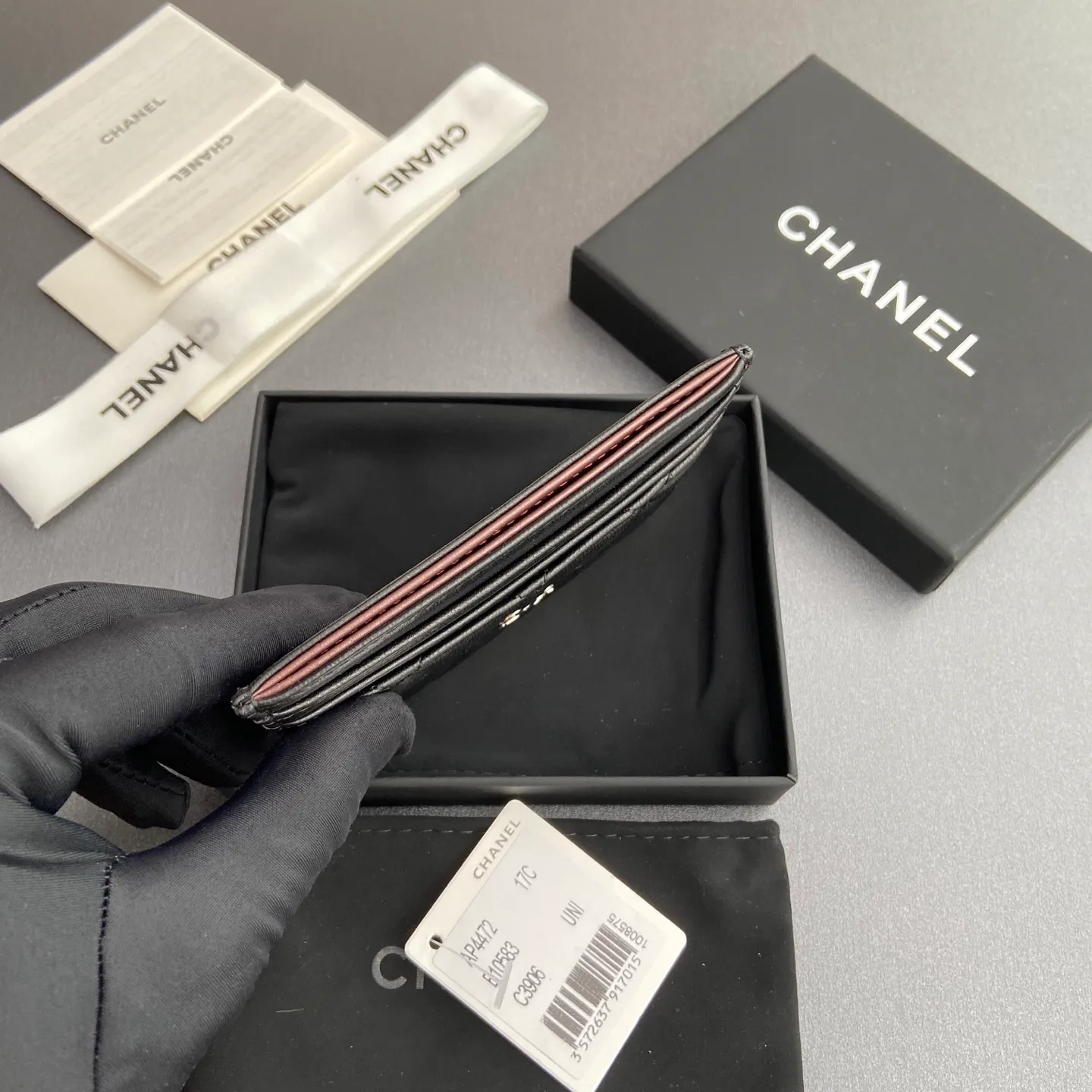 Xiaoxiang imported Italian leather Item number: A 4472 Price: 240 Size: w11×h10cm Color: black sheepskin silver steel mark