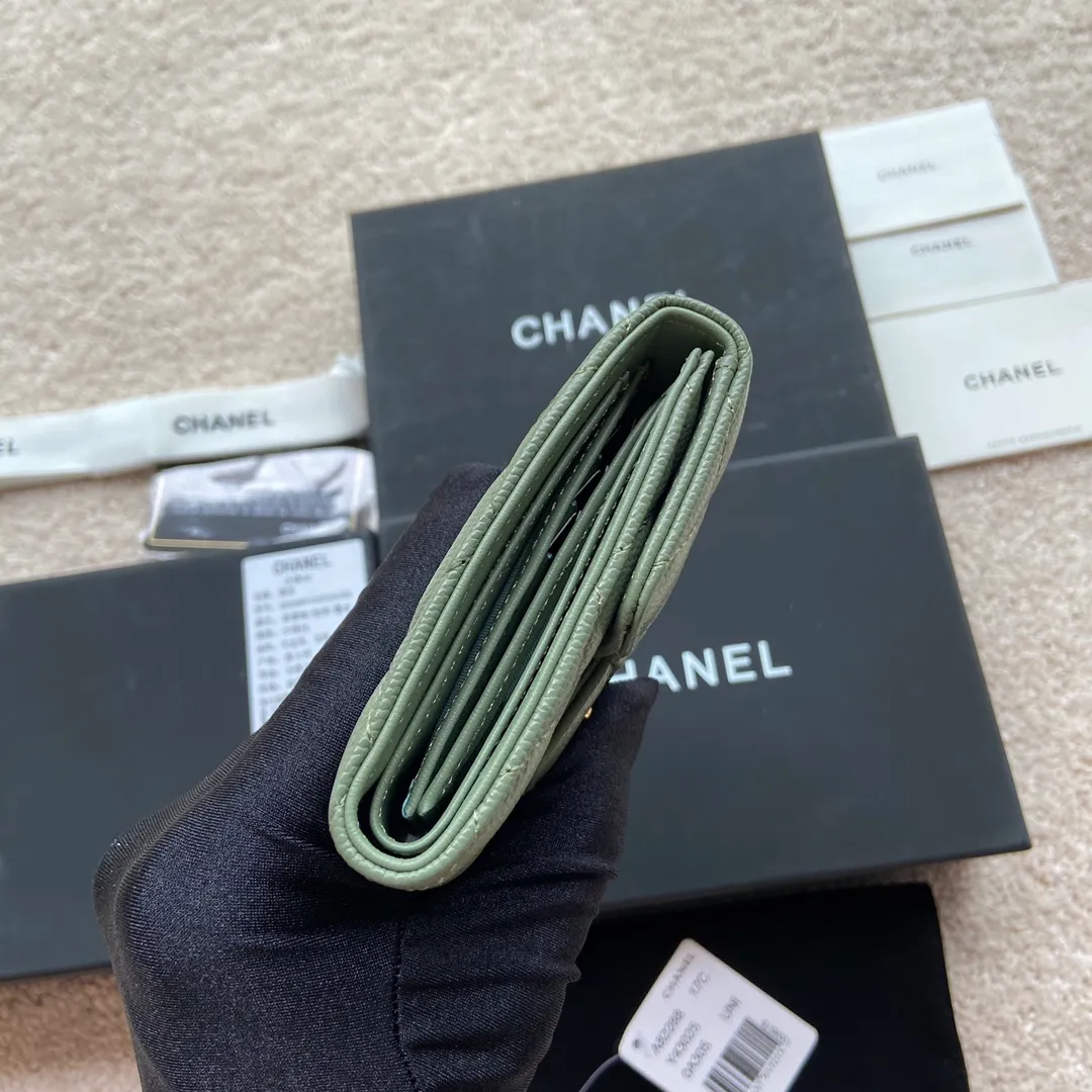 440💰Xiaoxiang imported Italian fine grain calfskin Item number: A82288 Size: w10.5×h11.5×d3cm Color: Green fine ball pattern gold steel mark