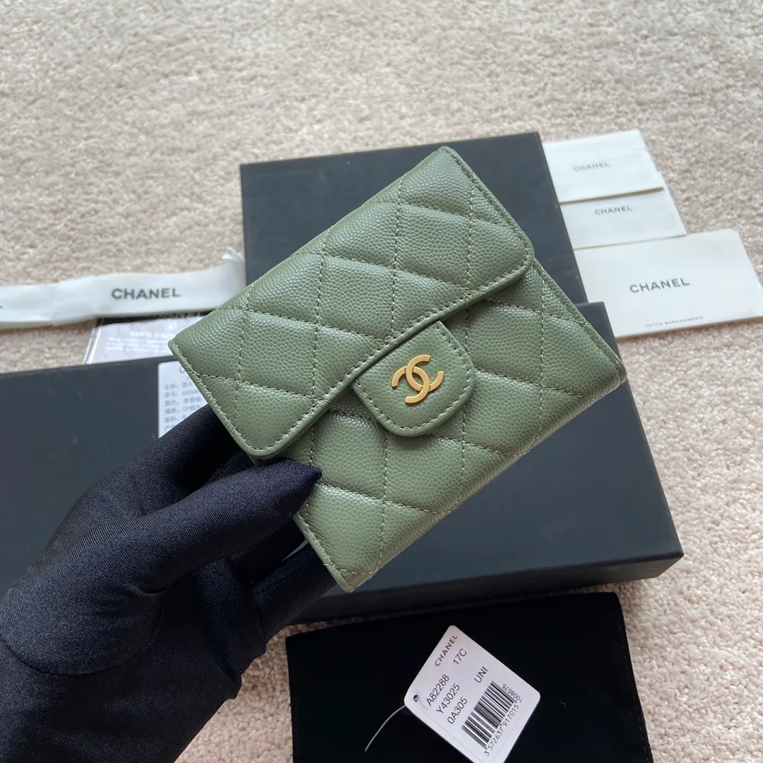 440💰Xiaoxiang imported Italian fine grain calfskin Item number: A82288 Size: w10.5×h11.5×d3cm Color: Green fine ball pattern gold steel mark