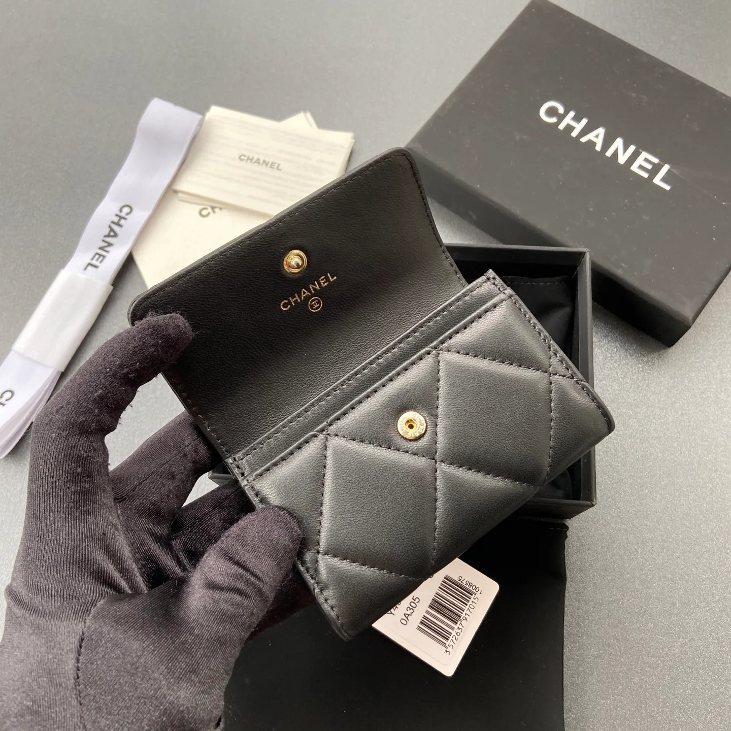 Xiaoxiang imported Italian sheepskin Item number: AP3580 Price: 320 Size: w11×h7cm Color: black sheepskin gold hardware