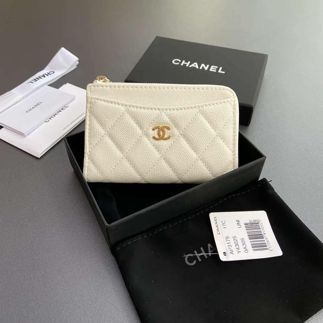 [Special grade hardware original leather] ¥320 Xiaoxiang small zipper bag card holder series Quilted card holder with iconic metal logo Gold tone metal hardware, special Italian imported leather 6 card slots, 1 small zipper bag No.: 3179 White fine ball gold Size: w13×h9×2cm