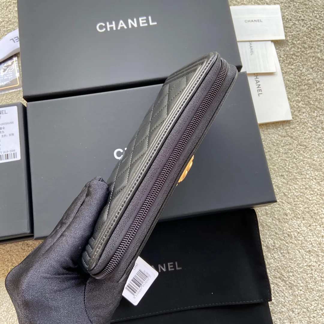 480💰Xiaoxiang imported Italian sheepskin Item number: A80288 Size: w19.5×h10.5×d2.5 Color: black sheepskin with gold mark