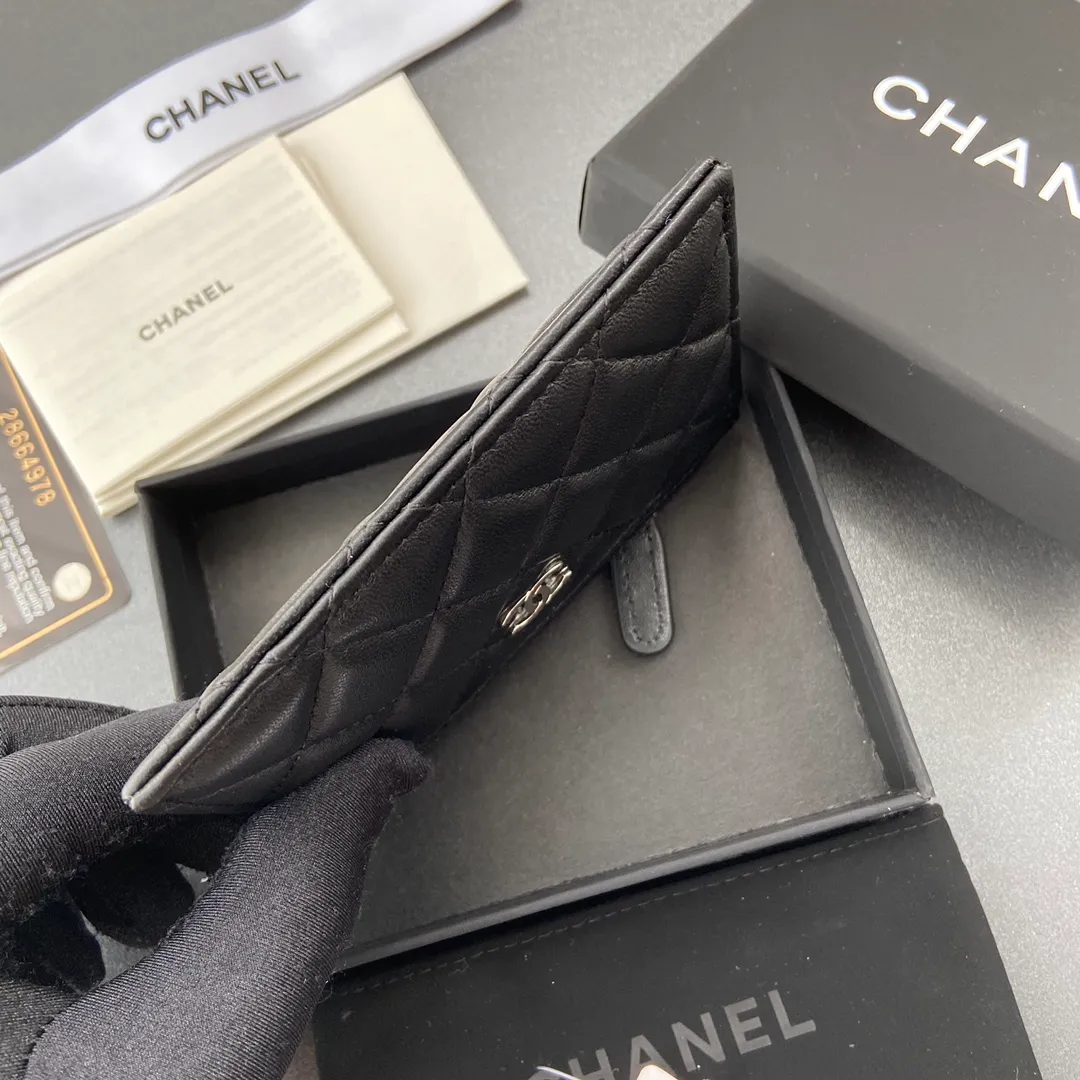 240💰Xiaoxiang imported Italian leather Item number: A84105 Size: w.11.5×h9cm Color: black sheepskin silver steel mark