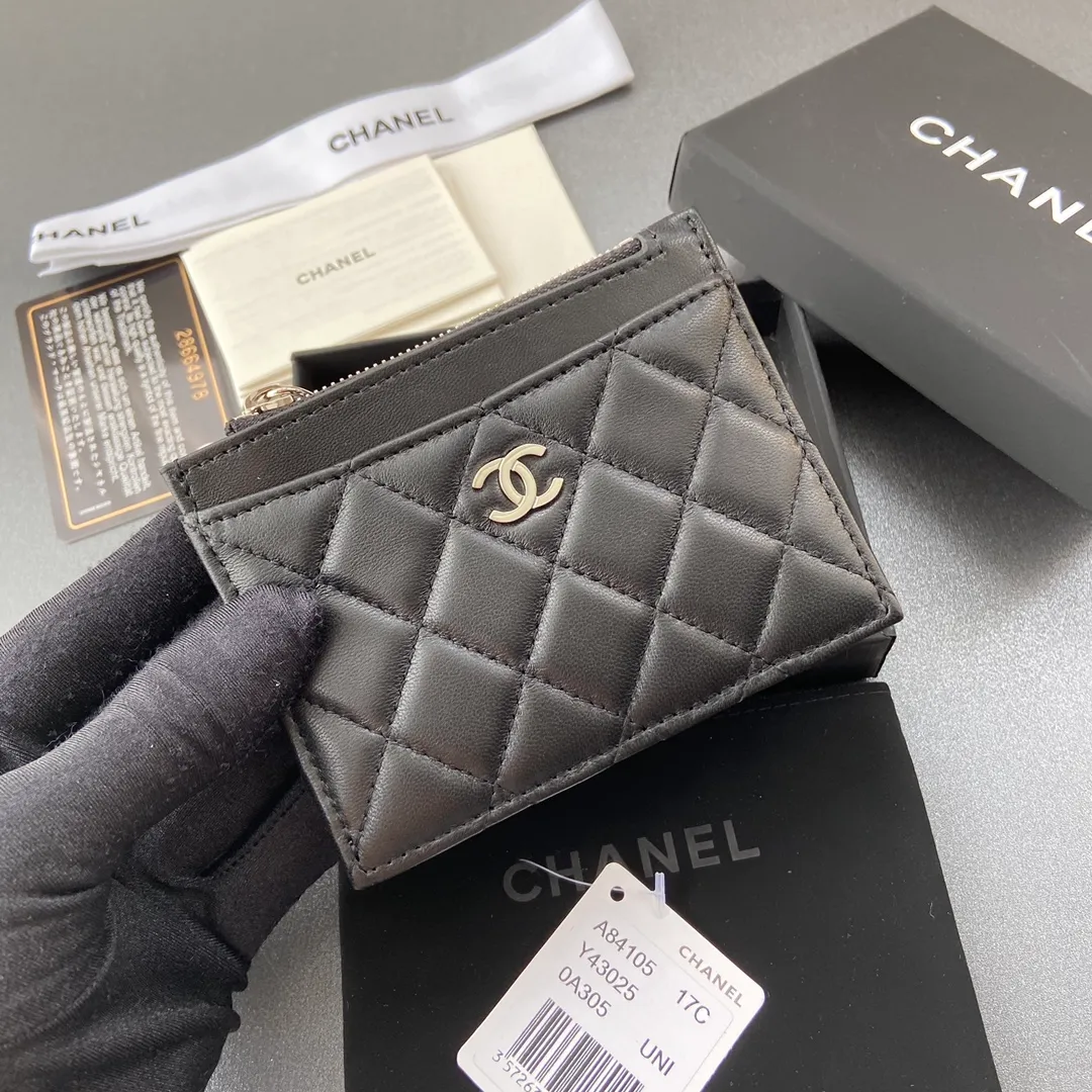 240💰Xiaoxiang imported Italian leather Item number: A84105 Size: w.11.5×h9cm Color: black sheepskin silver steel mark