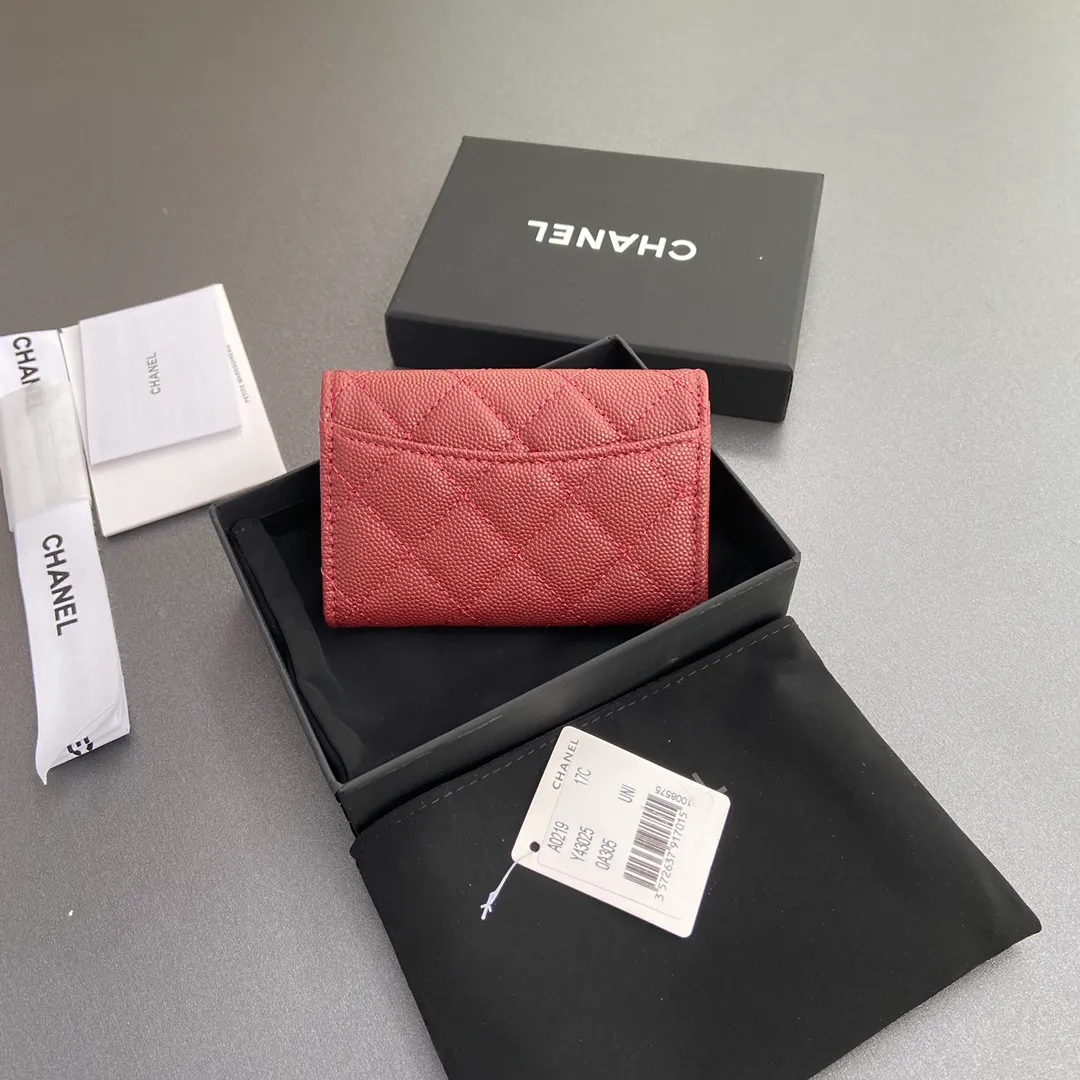 Xiaoxiang imported Italian leather Item number: AP438 (inner compartment with zipper) 💰: 280 Size: w11×h7cm Color: burgundy fine ball pattern golden steel mark