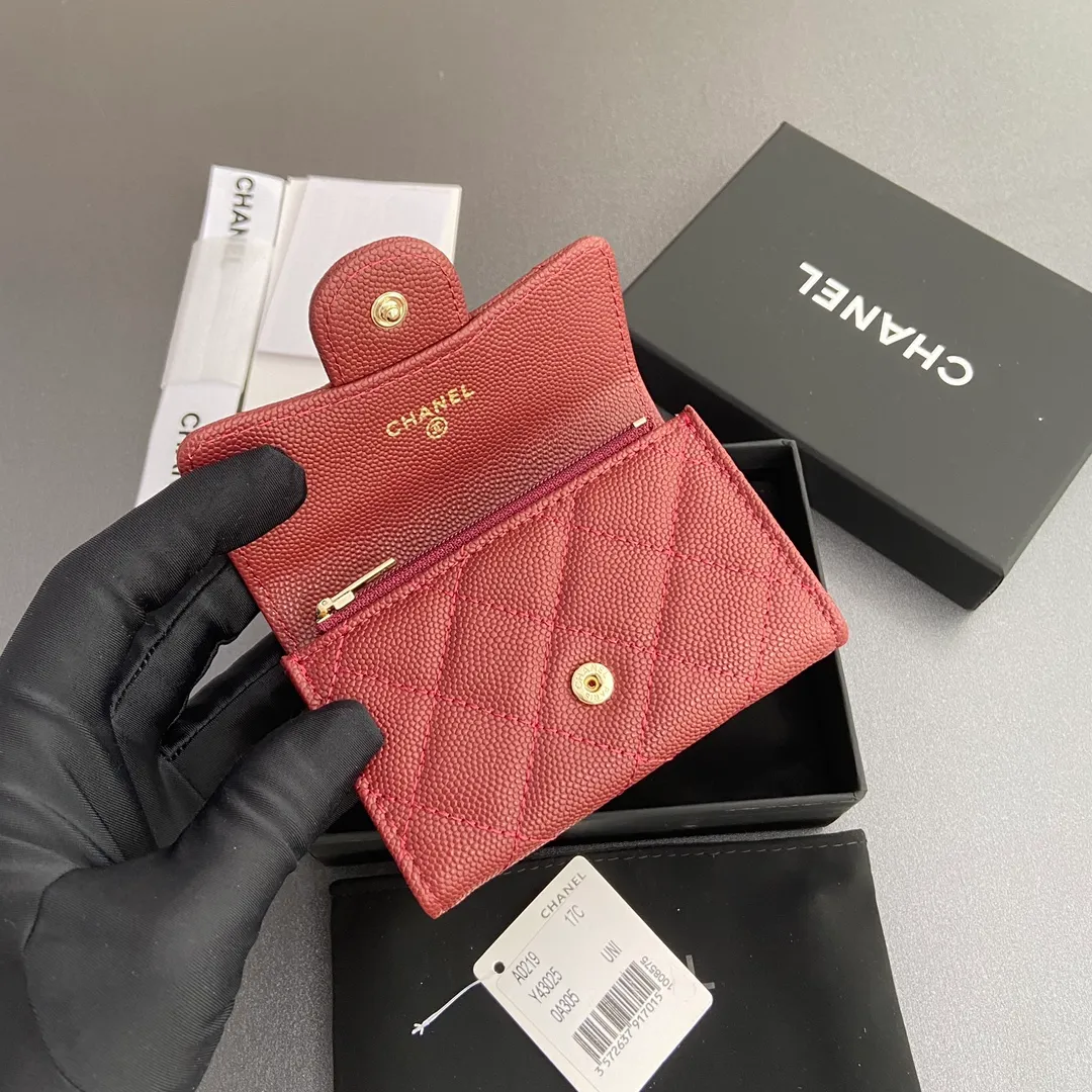 Xiaoxiang imported Italian leather Item number: AP438 (inner compartment with zipper) 💰: 280 Size: w11×h7cm Color: burgundy fine ball pattern golden steel mark