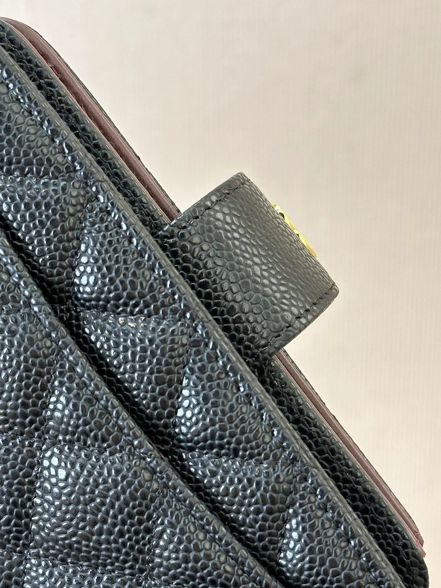 48667 Black Taurus! 480💰 All of them are extremely popular small leather goods on CHANEL cabinets!