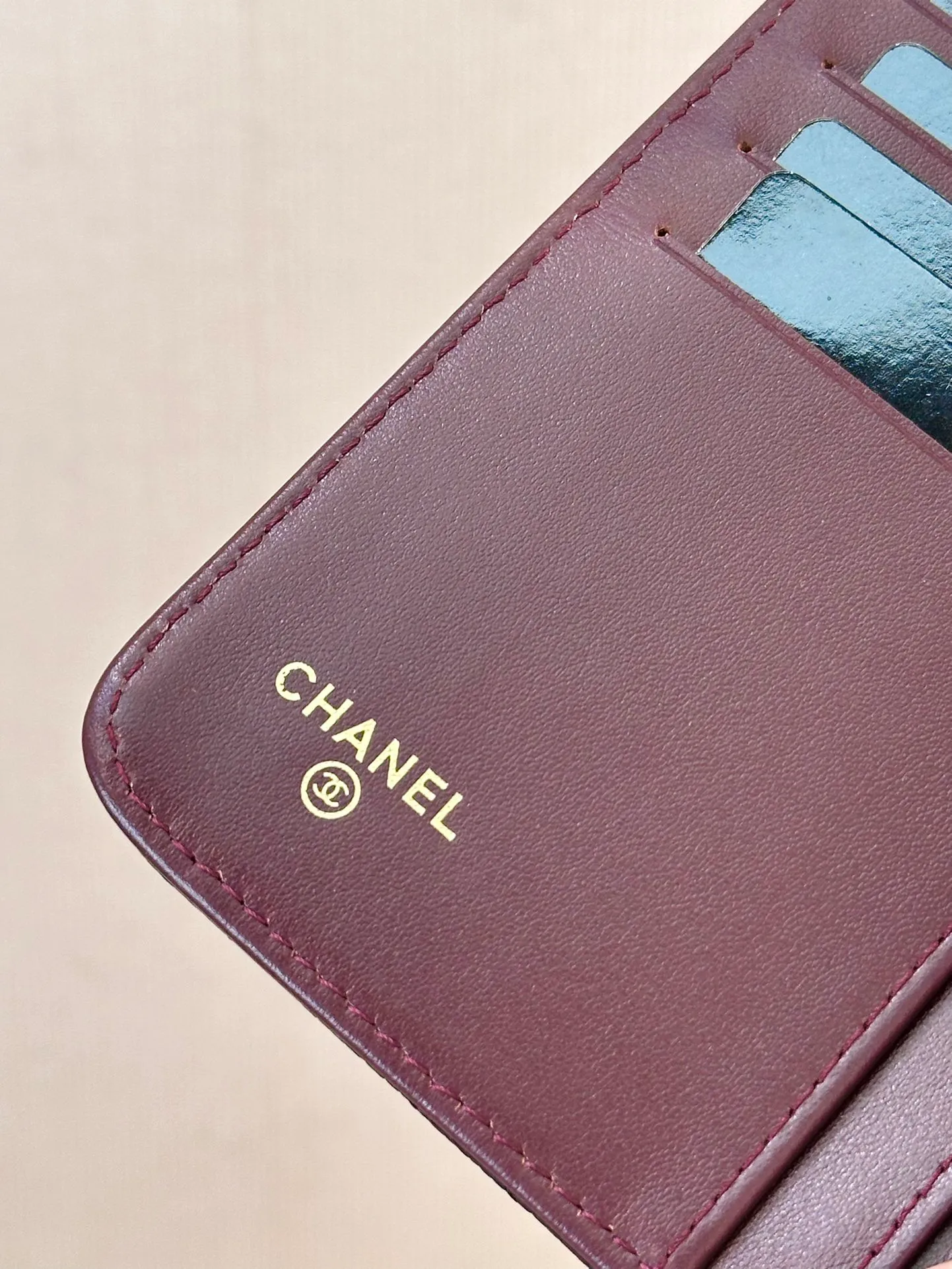 48667 Black Taurus! 480💰 All of them are extremely popular small leather goods on CHANEL cabinets!
