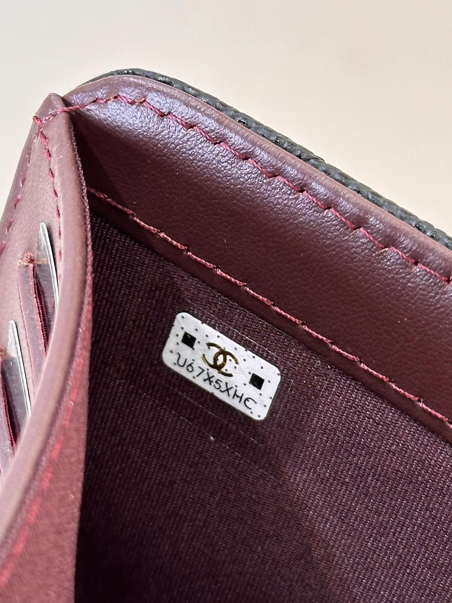 48667 Black Taurus! 480💰 All of them are extremely popular small leather goods on CHANEL cabinets!