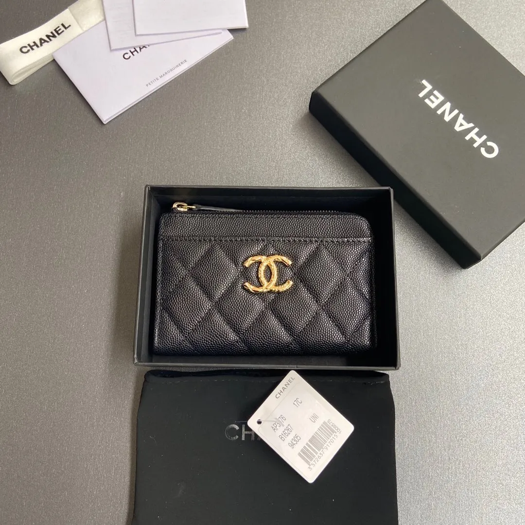 [Special grade hardware original leather] Xiaoxiang small zipper bag card holder series quilted card holder with iconic metal logo No.: 3976 Black fine ball gold