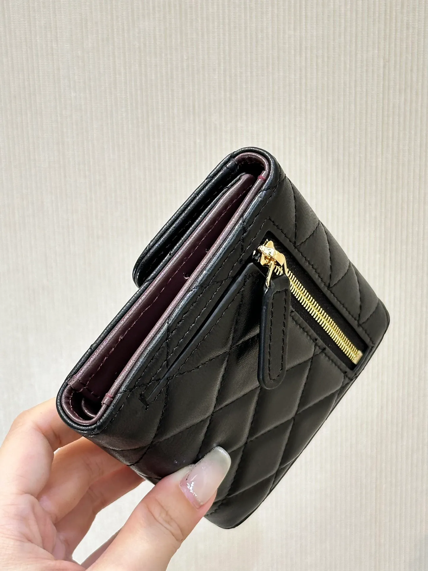 82288 Sheepskin black gold
