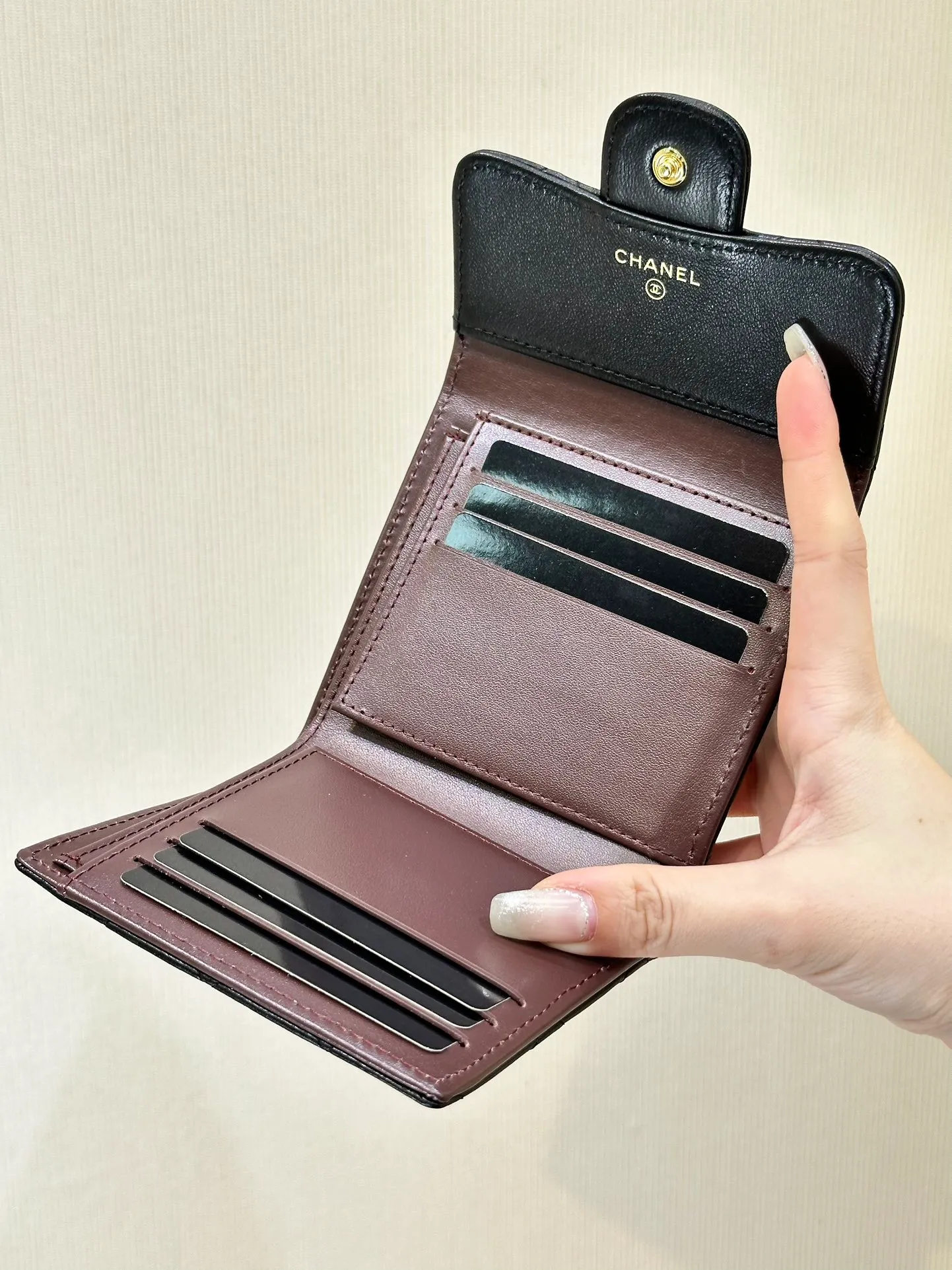 82288 Sheepskin black gold