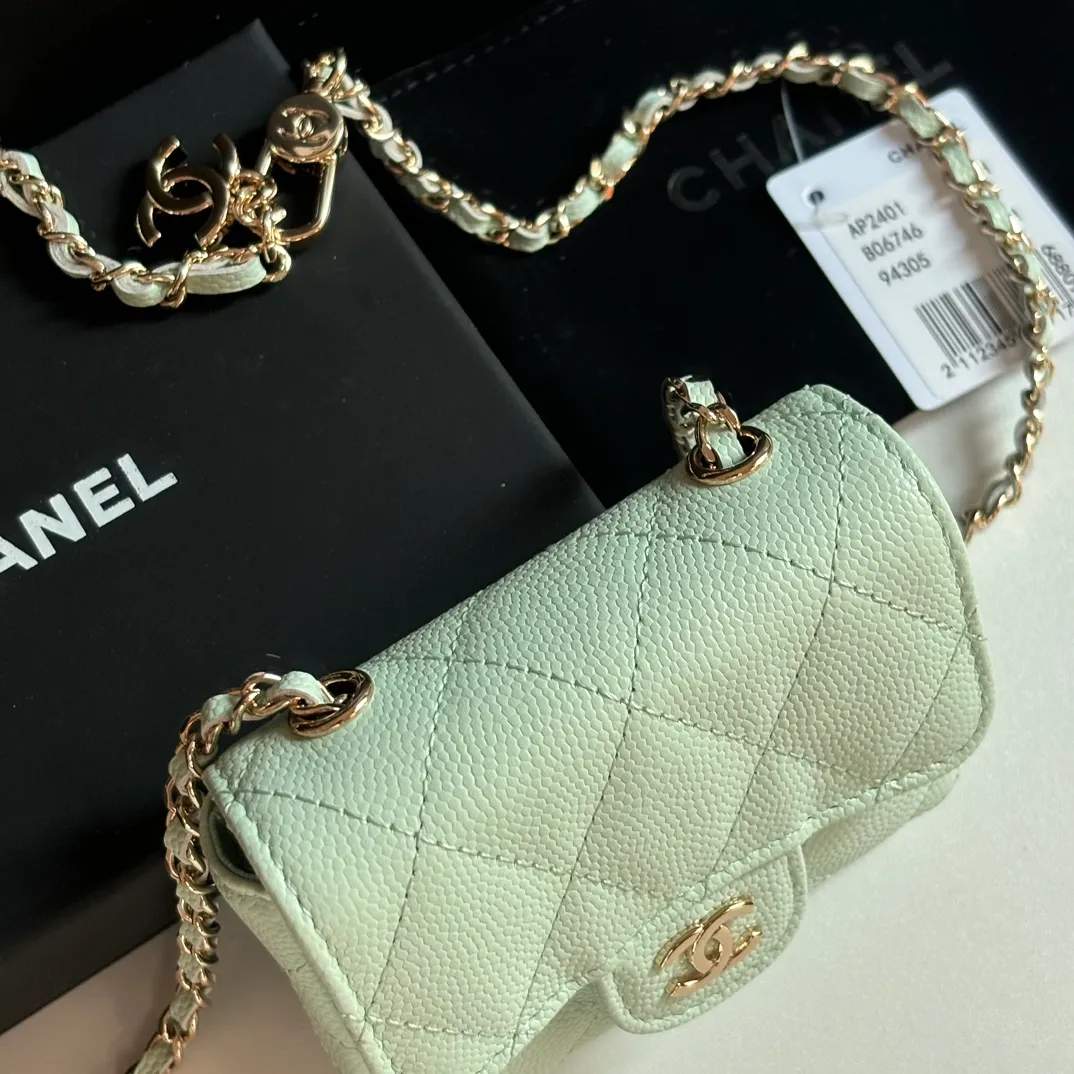 460💰 ❤️❤️❤️Ohanel's new waist bag has arrived. Original quality and beautiful details...AP4802Y size 10x8x3.5cm