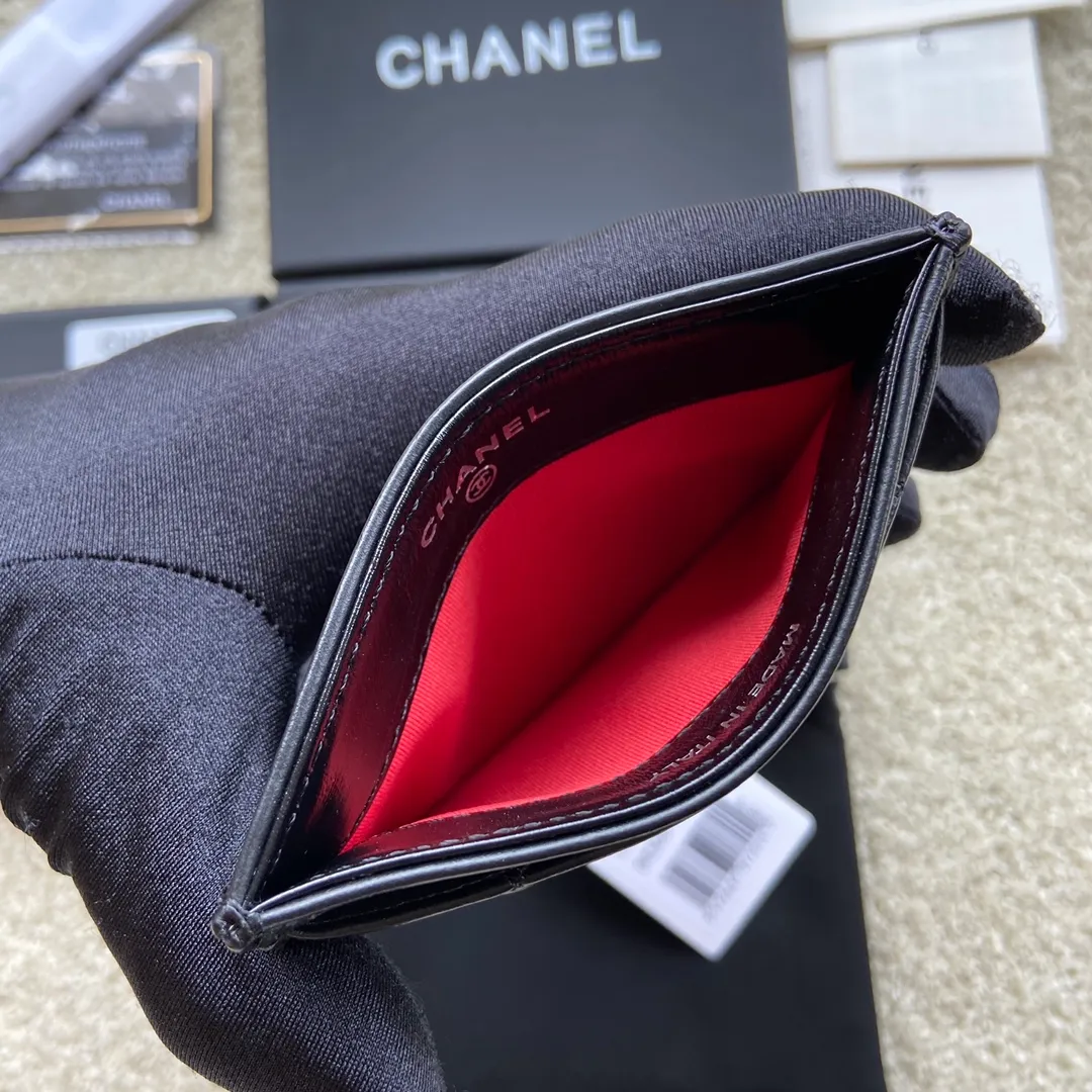 220💰Xiaoxiang imported Italian leather Item number: 84386 Size: w11×h7.5cm Color: black gold hardware
