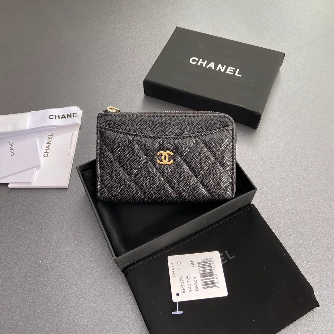 [Special grade hardware original leather] ¥320 Xiaoxiang small zipper bag card holder series Quilted card holder with iconic metal logo Gold tone metal hardware, special Italian imported leather 6 card slots, 1 small zipper bag No.: 3179 Size: w13×h9×2cm