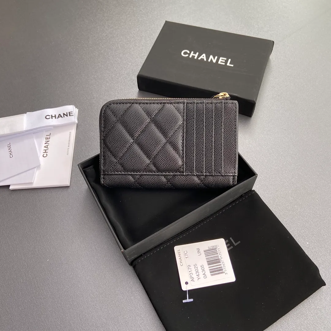 [Special grade hardware original leather] ¥320 Xiaoxiang small zipper bag card holder series Quilted card holder with iconic metal logo Gold tone metal hardware, special Italian imported leather 6 card slots, 1 small zipper bag No.: 3179 Size: w13×h9×2cm