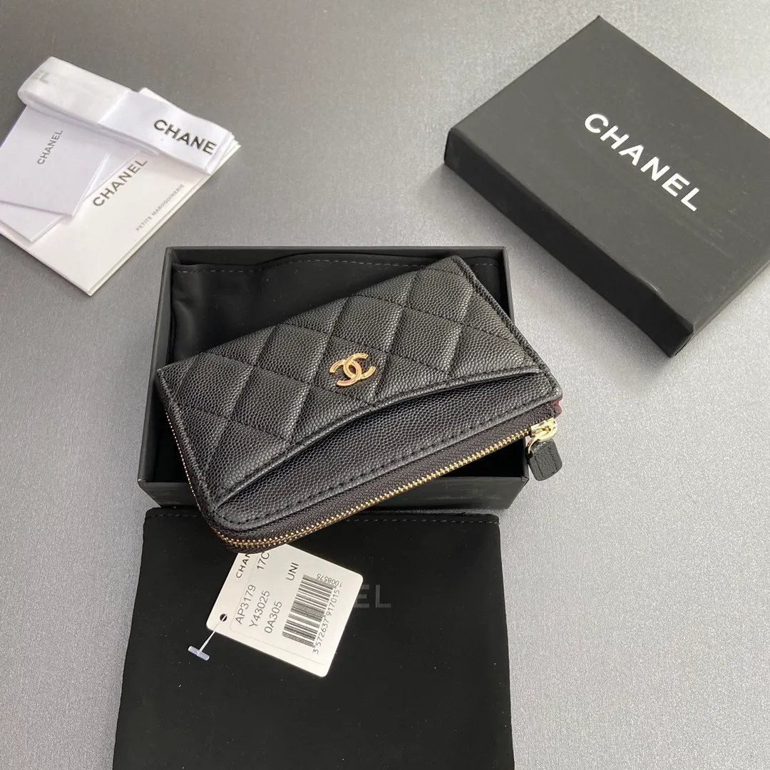 [Special grade hardware original leather] ¥320 Xiaoxiang small zipper bag card holder series Quilted card holder with iconic metal logo Gold tone metal hardware, special Italian imported leather 6 card slots, 1 small zipper bag No.: 3179 Size: w13×h9×2cm