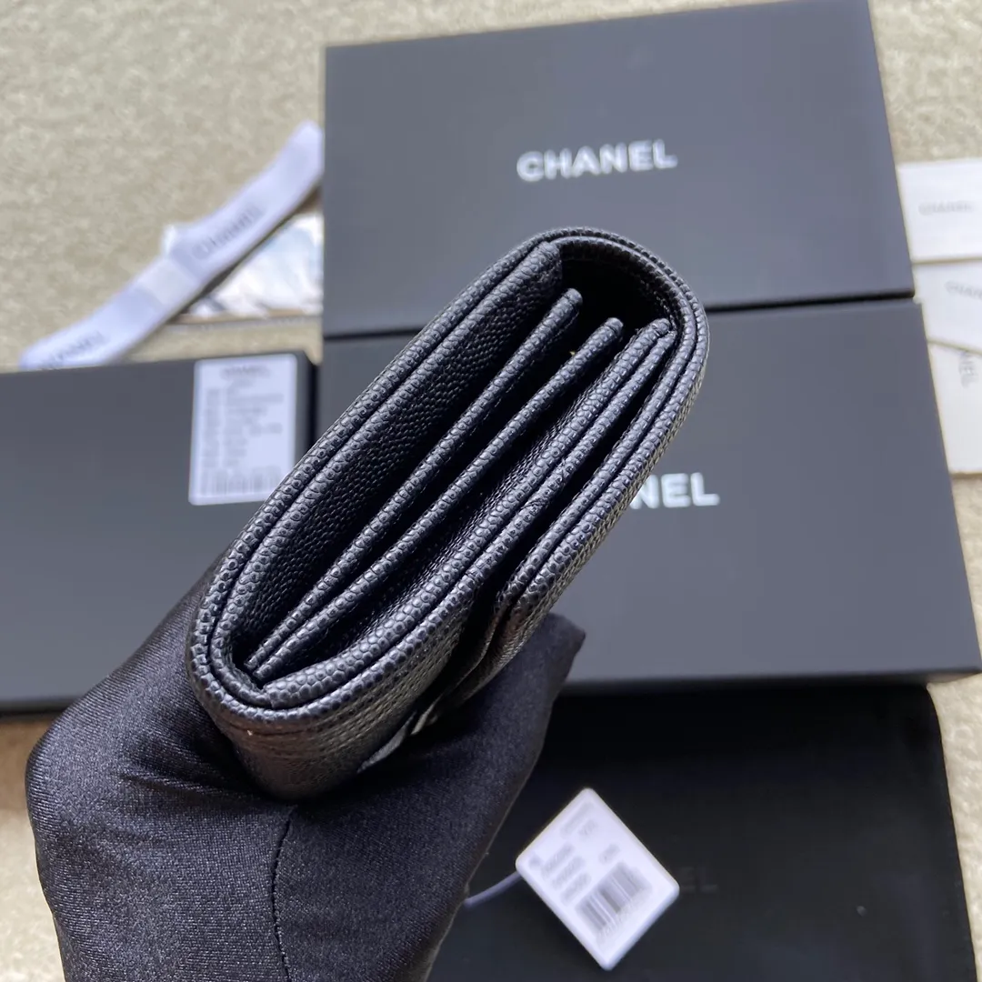 480💰Xiaoxiang imported Italian fine grain cowhide Item number: A80286 Size: w19×h10.5×d3cm Color: black fine ball pattern with gold mark