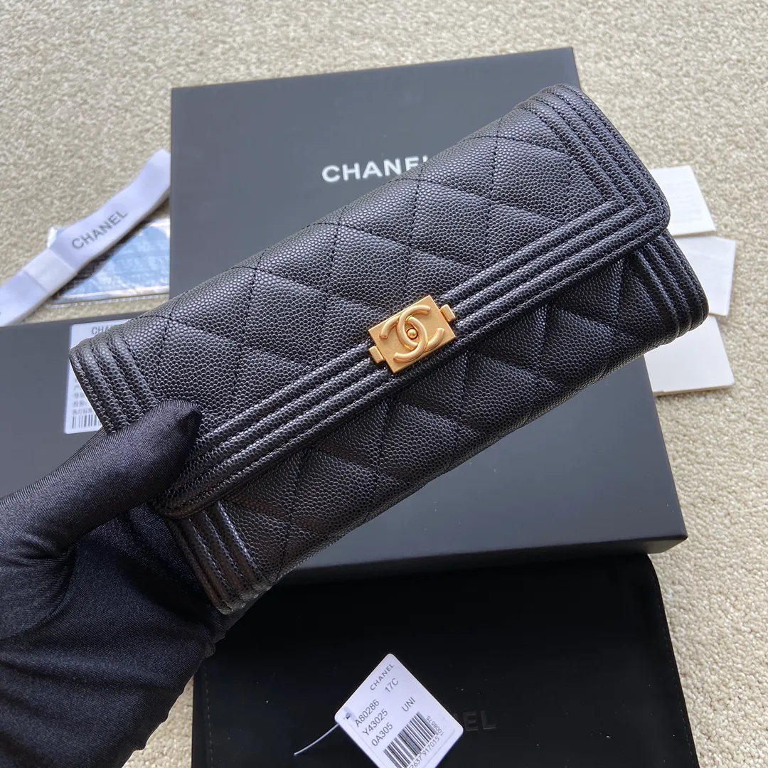 480💰Xiaoxiang imported Italian fine grain cowhide Item number: A80286 Size: w19×h10.5×d3cm Color: black fine ball pattern with gold mark