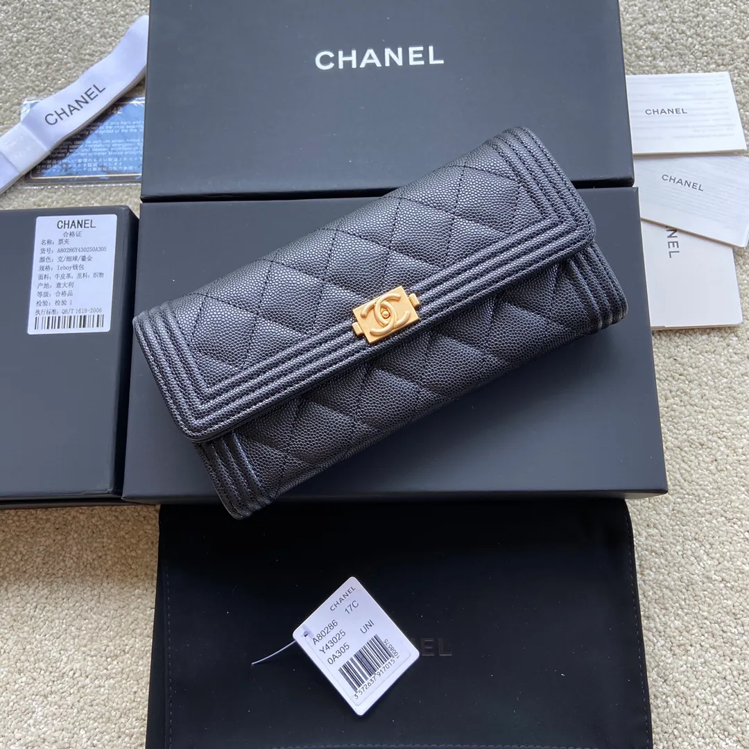 480💰Xiaoxiang imported Italian fine grain cowhide Item number: A80286 Size: w19×h10.5×d3cm Color: black fine ball pattern with gold mark
