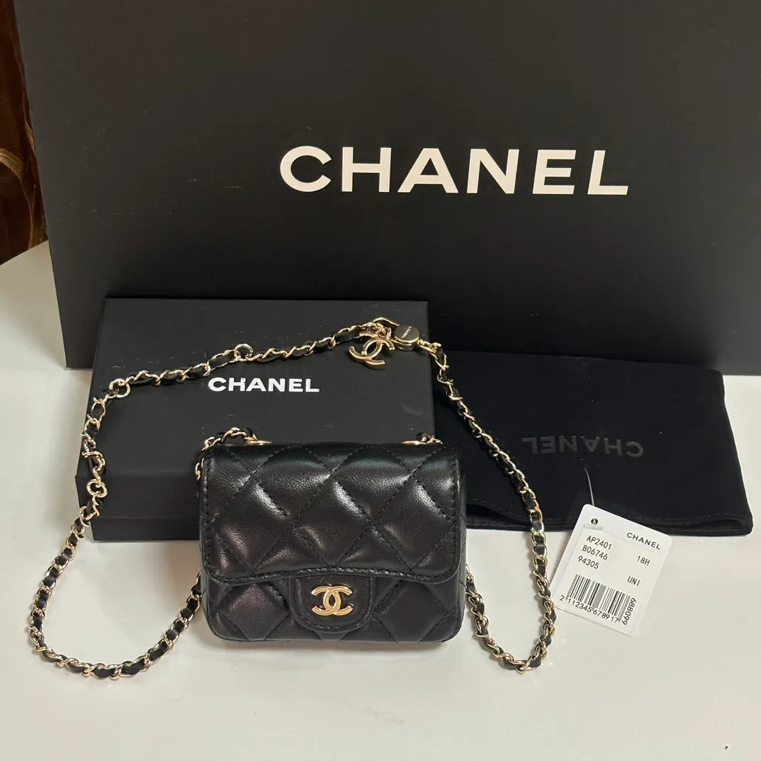 460💰 ❤️❤️❤️Ohanel's new waist bag has arrived. Original quality and beautiful details...AP4802Y size 10x8x3.5cm