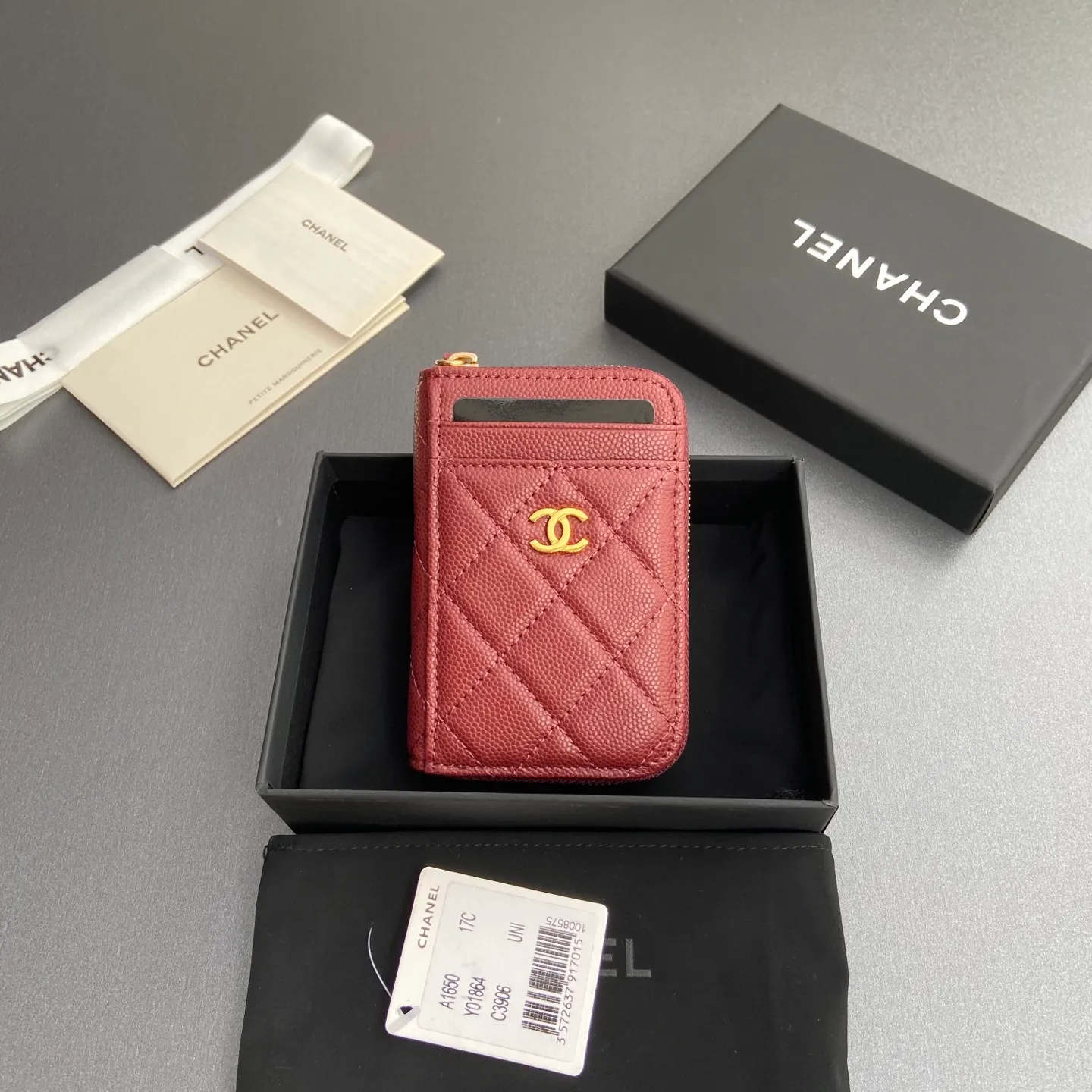 [Special grade hardware original leather] ¥280 Xiaoxiang small zipper bag card holder series with iconic metal logo, gold tone metal hardware, special Italian imported leather 2 card slots wallet bag, 4 card slots No.: 1650 Burgundy fine ball pattern light gold steel mark Size: w11×h7.5×2cm