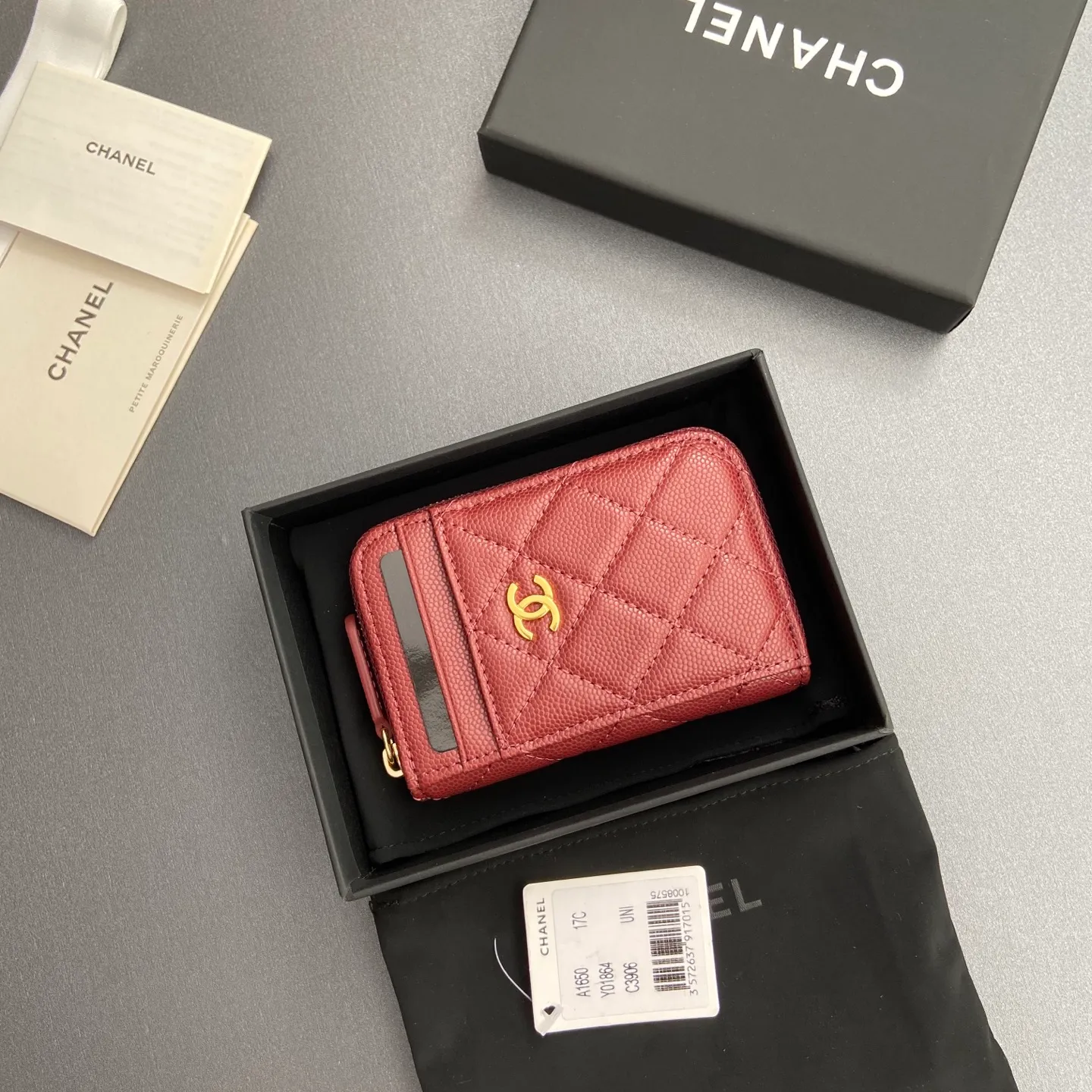 [Special grade hardware original leather] ¥280 Xiaoxiang small zipper bag card holder series with iconic metal logo, gold tone metal hardware, special Italian imported leather 2 card slots wallet bag, 4 card slots No.: 1650 Burgundy fine ball pattern light gold steel mark Size: w11×h7.5×2cm