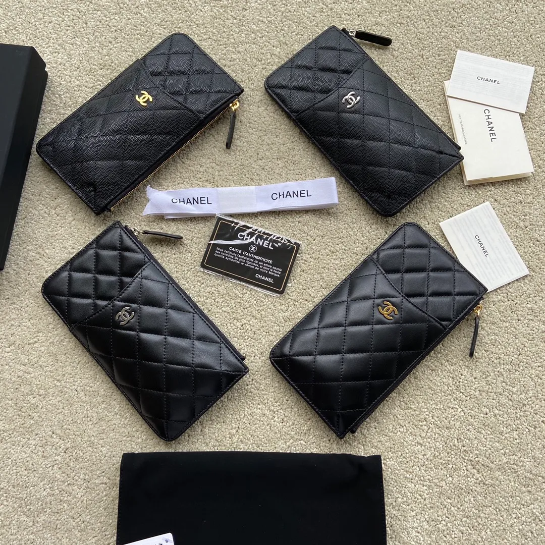 Item number: A84402 Price: 400 Can hold mobile phone card holder and change