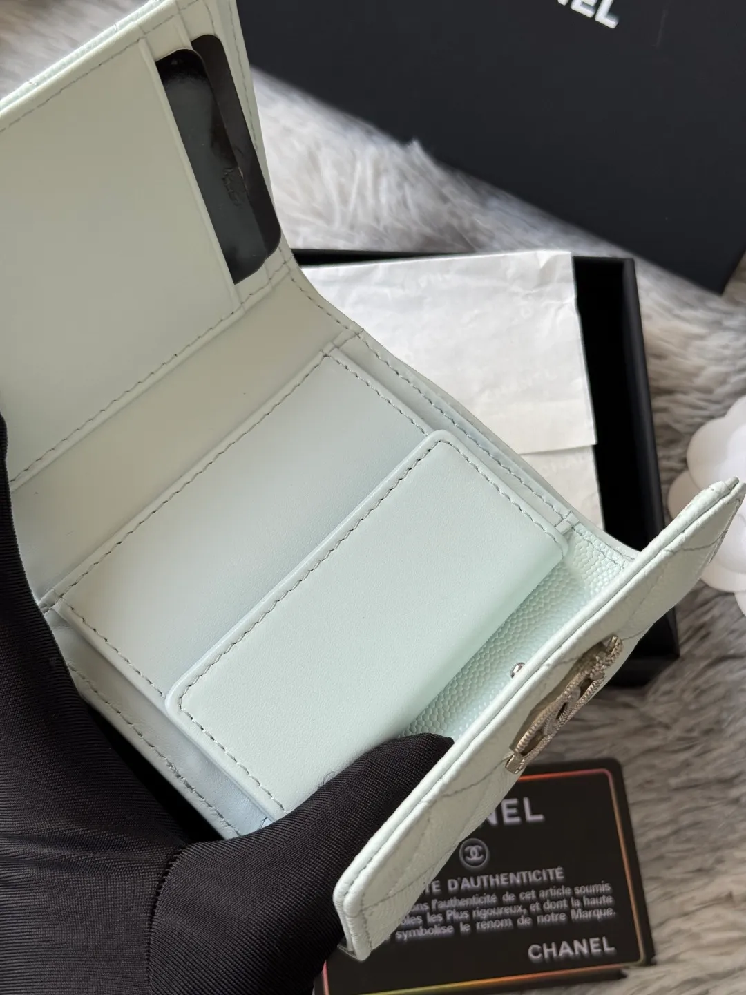 💰480💰 4050 autumn five-pointed star new tri-fold wallet chanel caviar cowhide made with rhombus pattern original quality. Exclusive real shot There is a coin bag inside that can hold hundred-yuan bills, coins and credit cards Number: 4810 Size: 10.5x11.5x3cm.