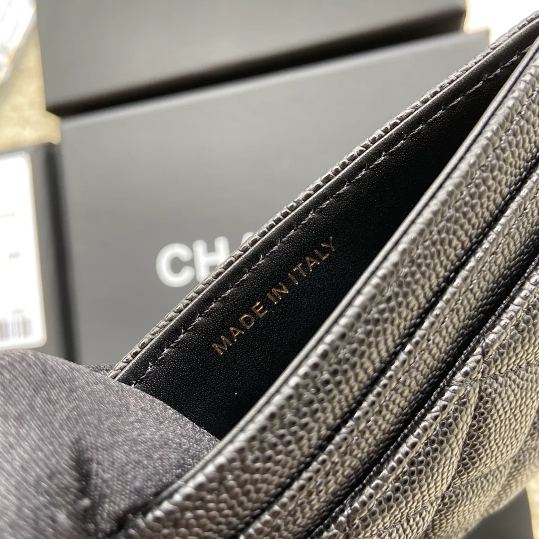 220💰Xiaoxiang imported Italian fine grain calfskin Item number: A84431 Size: w11×h7.5 Color: black fine ball pattern gold steel mark