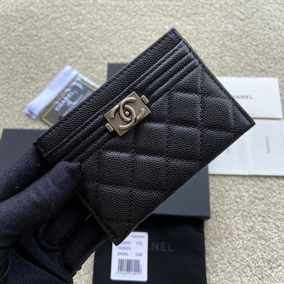220💰Xiaoxiang imported Italian fine grain calfskin Item number: A84431 Size: w11×h7.5 Color: black fine ball pattern silver steel mark