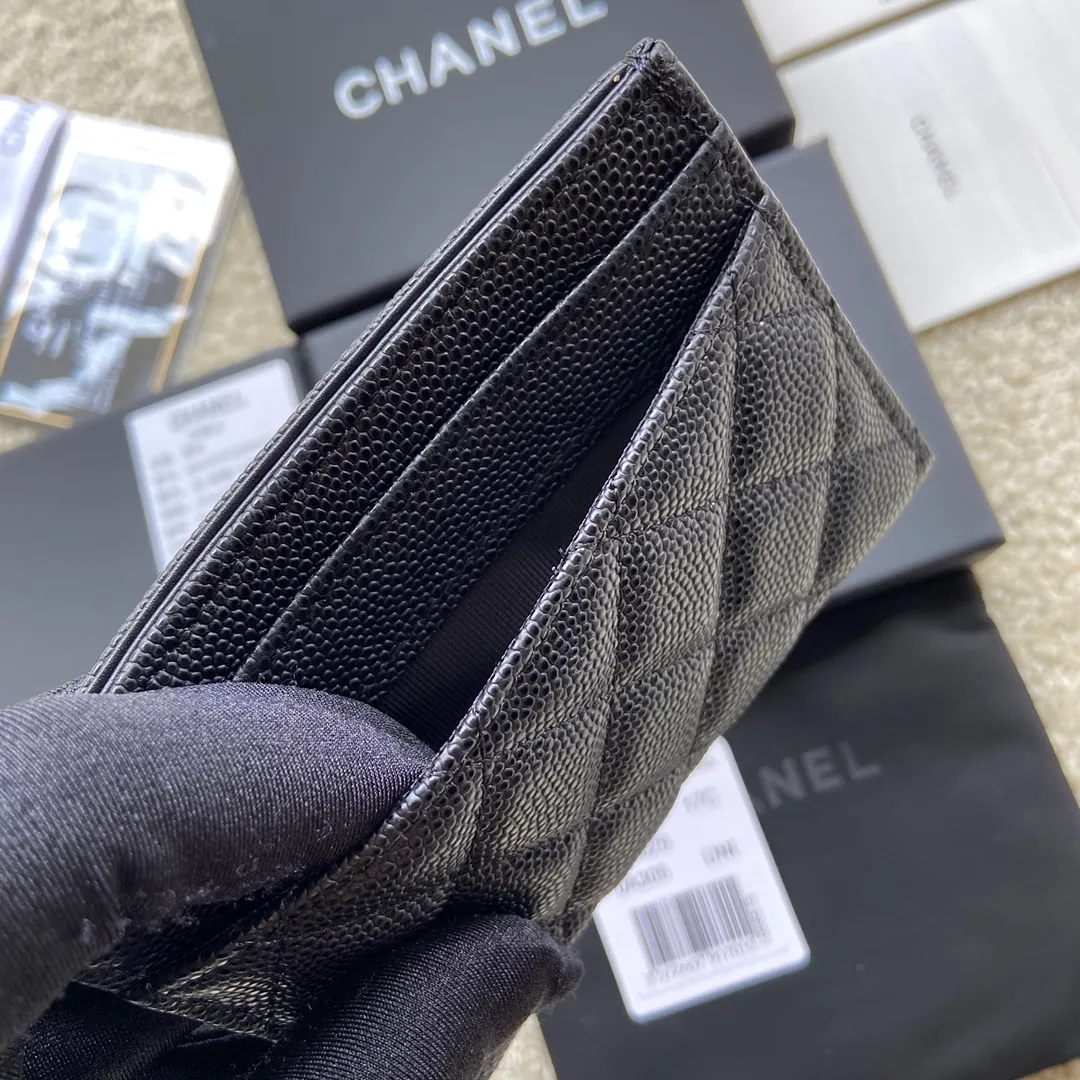 220💰Xiaoxiang imported Italian fine grain calfskin Item number: A84431 Size: w11×h7.5 Color: black fine ball pattern silver steel mark