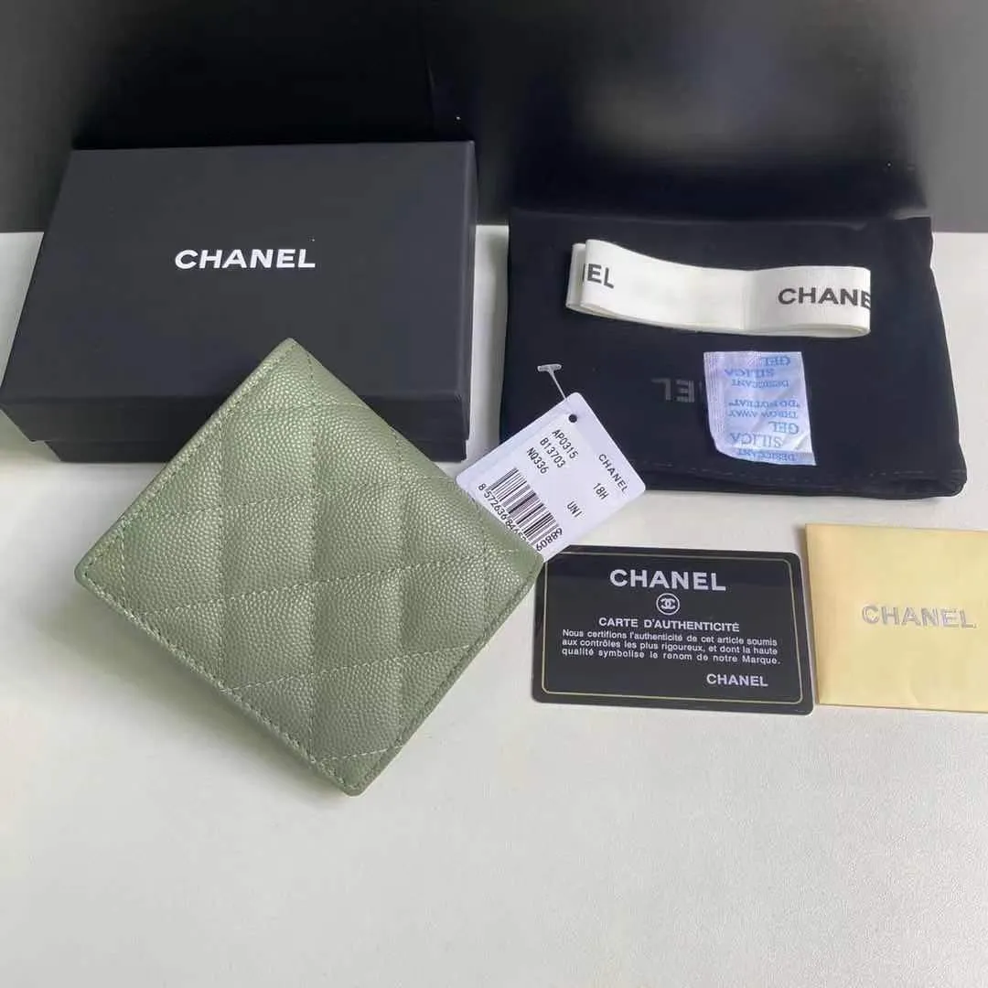 400💰New product❤️❤️❤️Half-fold short wallet has arrived💕This kind of wallet is more practical, has many card slots and long compartments¥Model No. 0315 Size 12x12x3 chips.