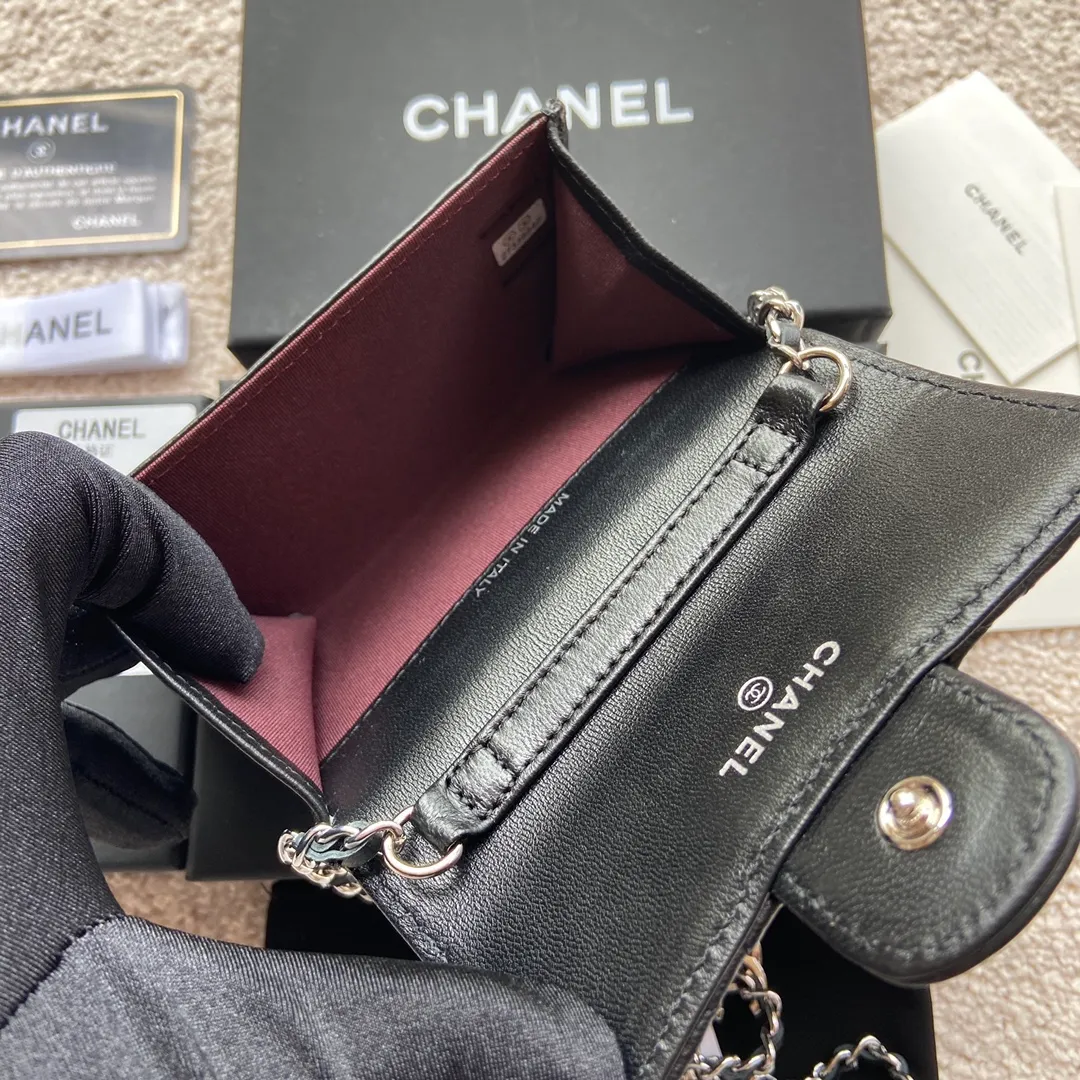 Xiaoxiang imported Italian leather Item number: AP3966 /A81081 (chain small card holder) 💰: 420 Size: w11×h7cm Color: black sheepskin silver steel mark