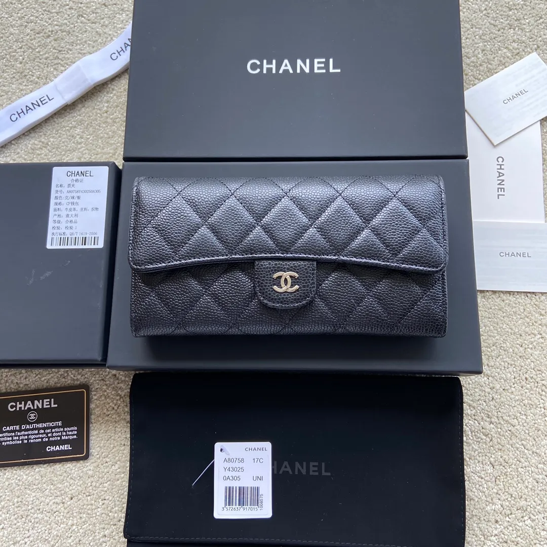 460💰Xiaoxiang imported Italian grained calfskin Item number: A80758 Size: w19×h10.5×3cm Color: black ball grain leather with silver steel mark