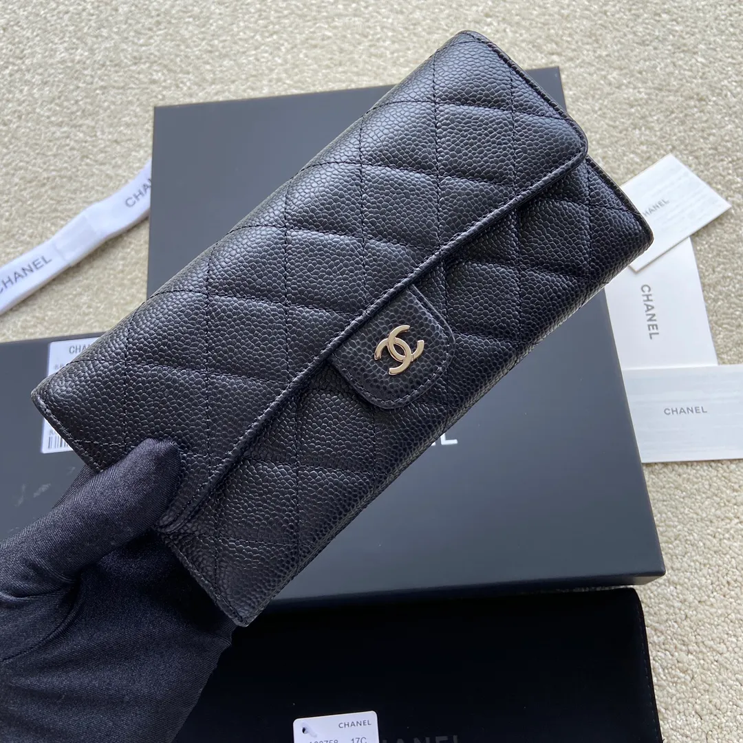 460💰Xiaoxiang imported Italian grained calfskin Item number: A80758 Size: w19×h10.5×3cm Color: black ball grain leather with silver steel mark