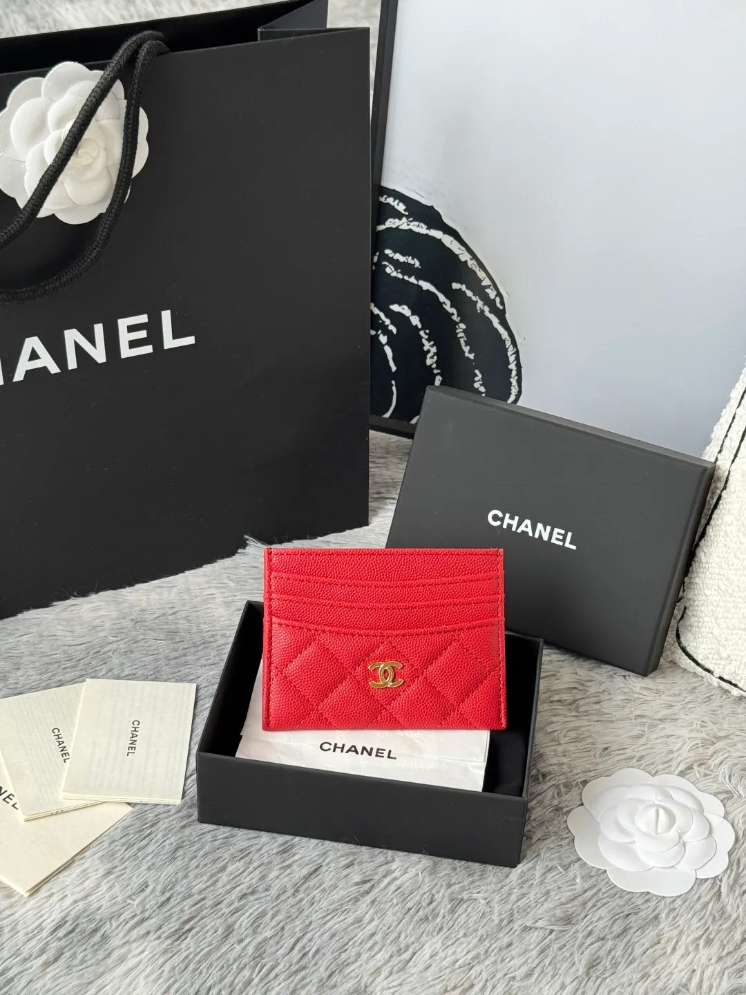 💰240💰 chanel 2025 new product card holder lambskin, seven card slots, can hold change, imported Italian lambskin + hardware logo, so beautiful, love it. The color is as shown in the picture, easy and fast storage, mini card holder No.: AP8944 Size: w11×h10cm