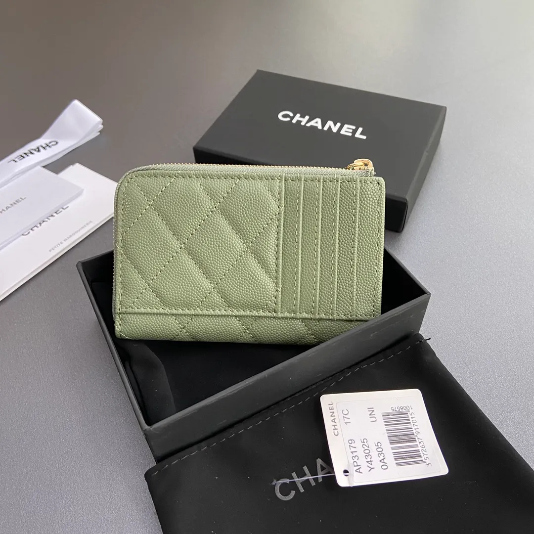 [Special grade hardware original leather] ¥320 Xiaoxiang small zipper bag card holder series Quilted card holder with iconic metal logo Gold tone metal hardware, special Italian imported leather 6 card slots, 1 small zipper bag No.: 3179 Greek green thin ball gold Size: w13×h9×2cm