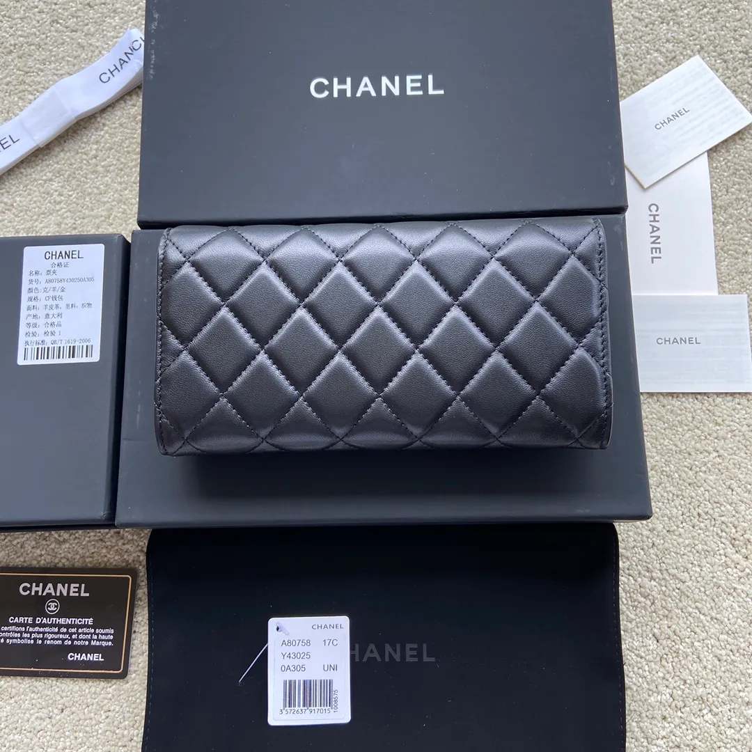 460💰Xiaoxiang imported Italian lambskin Item number: A80758 Size: w19×h10.5×3cm Color: black lambskin gold steel mark