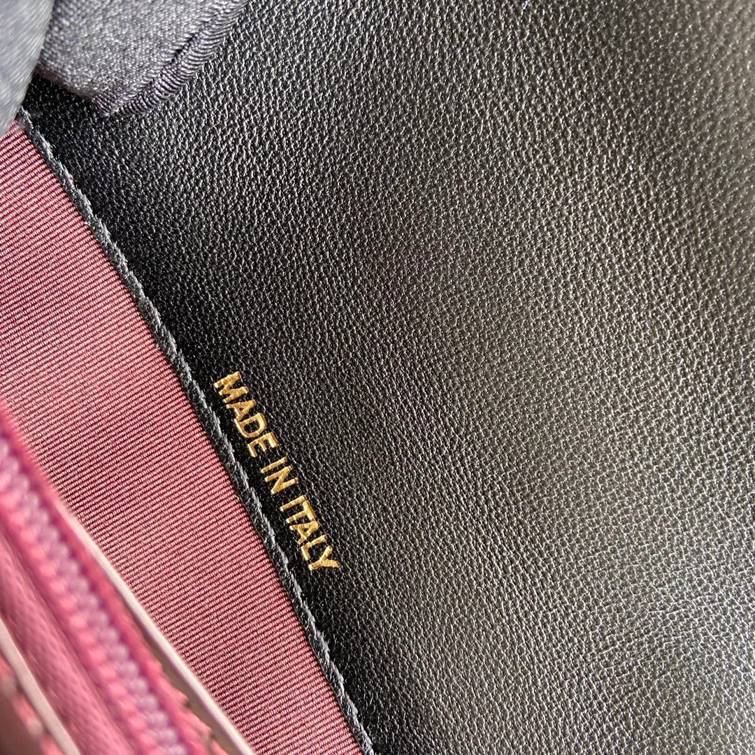 460💰Xiaoxiang imported Italian lambskin Item number: A80758 Size: w19×h10.5×3cm Color: black lambskin gold steel mark
