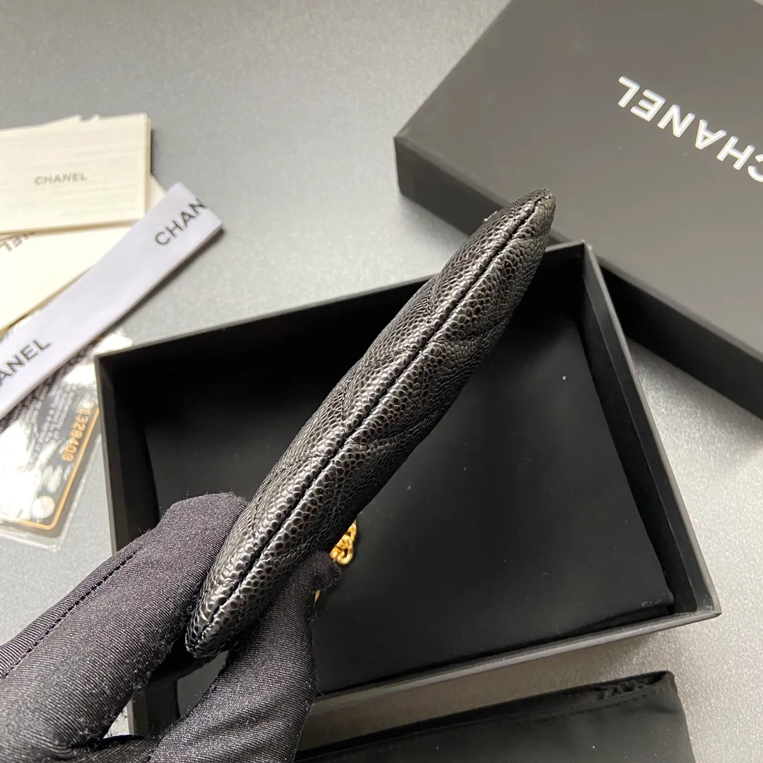 250💰Xiaoxiang imported Italian grain cowhide Item number: A50168 Size: w14×h9.5cm Color: black ball pattern gold buckle