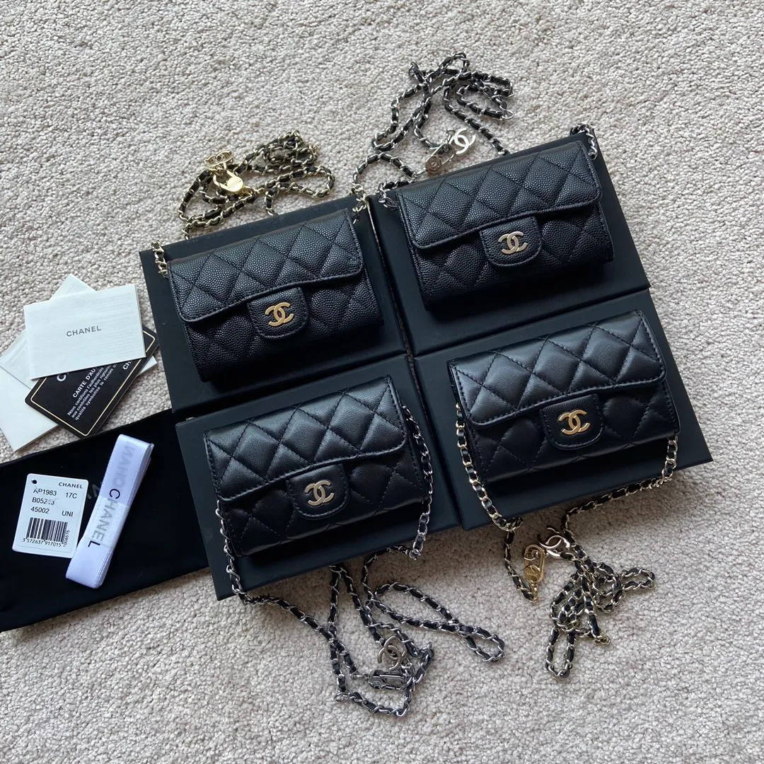 Xiaoxiang imported Italian leather Item number: A81081 (chain card holder) 💰: 420