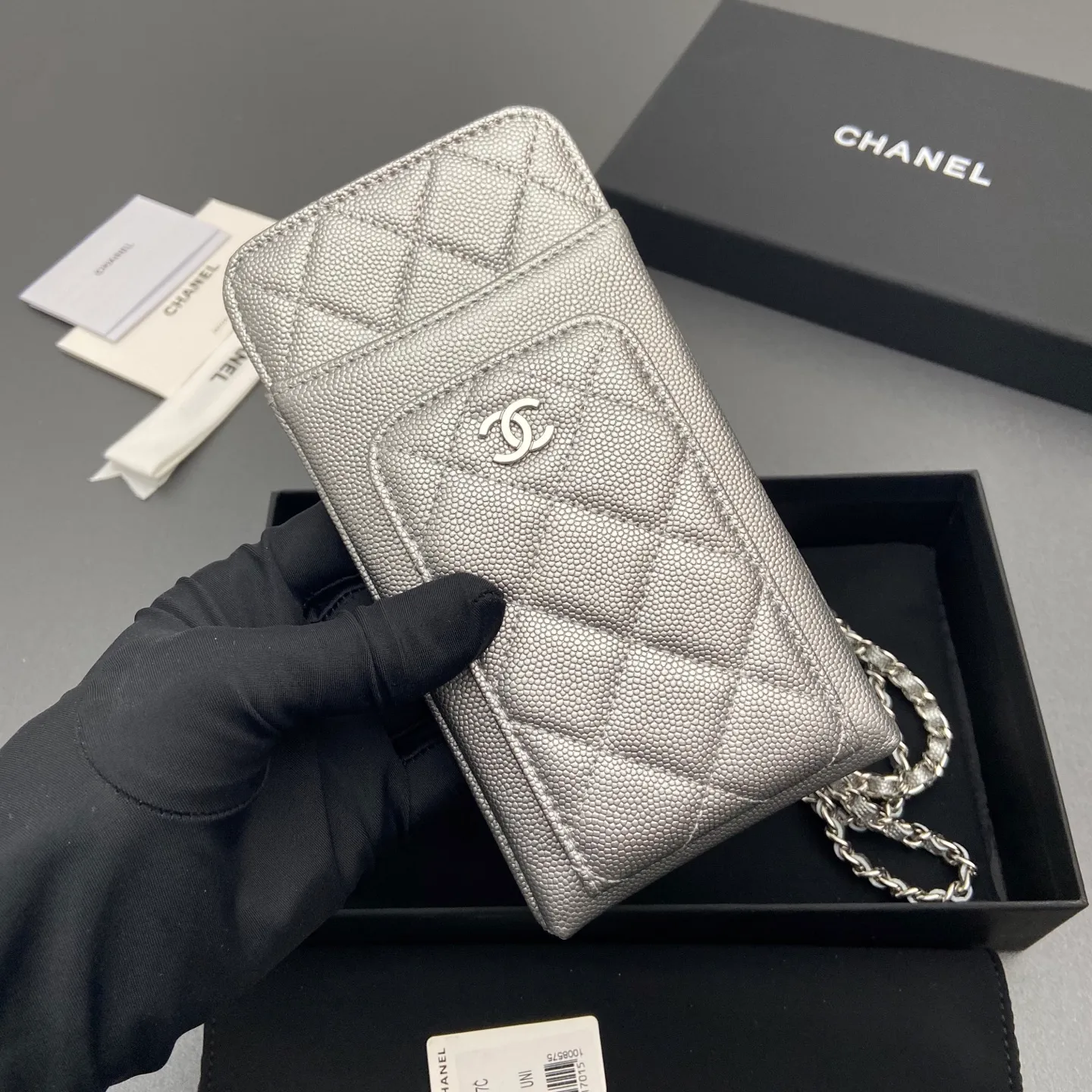 Xiaoxiang imported Italian grain cowhide Item number: A0990 Price: 540 Color: silver fine ball pattern silver buckle Size: w18.5×h9×d3cm