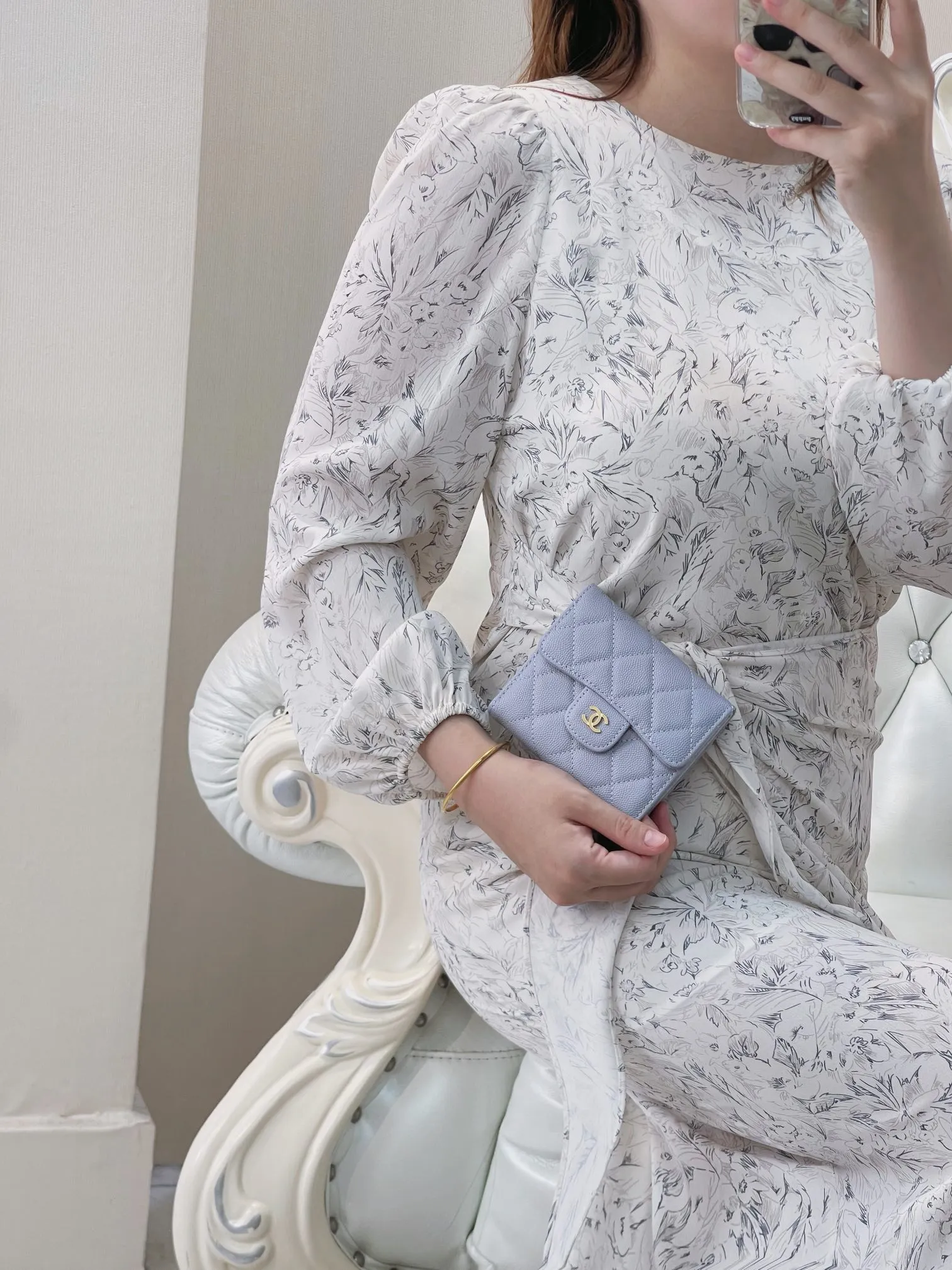 82288 Real shot of light purple upper body picture
