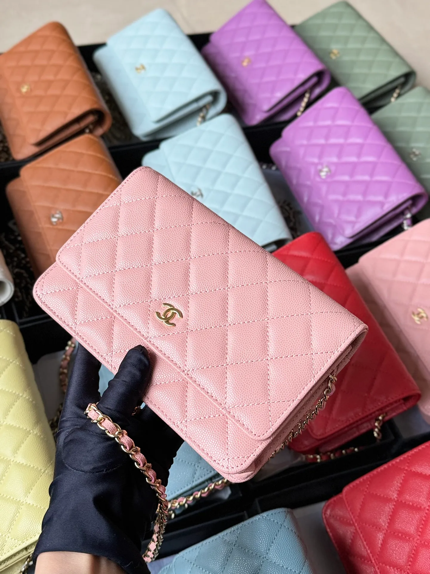 Magnetic buckle model 2050 Caviar C𝕙𝕒𝕟𝕖𝕝 entry-level classic model 𝑾𝒐𝒄 (magnetic buckle) fortune bag gold buckle, silver buckle thirteen colors