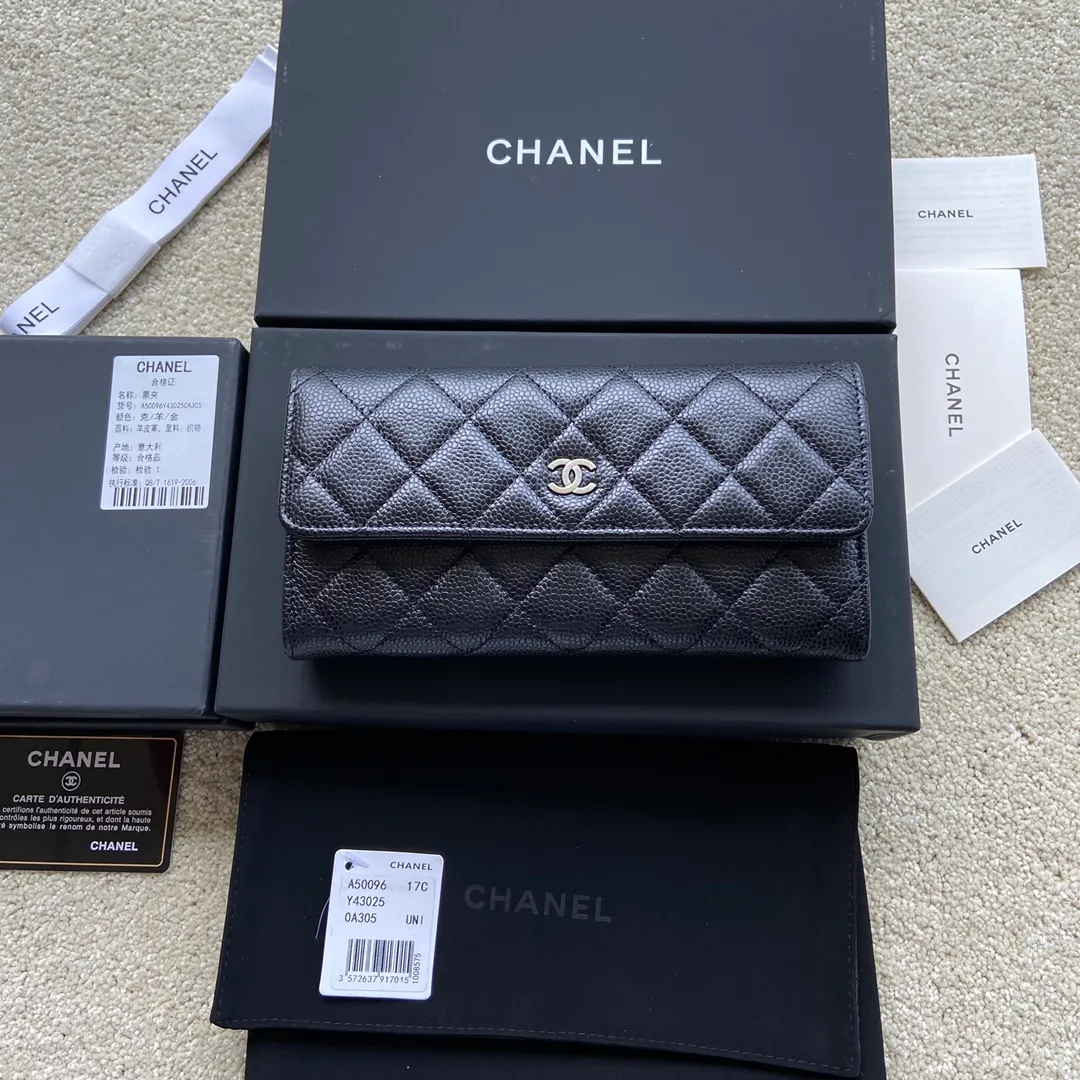 460💰Xiaoxiang imported Italian grained calfskin Item number: A50096 Size: w19×h10.5×d3cm Color: black ball pattern silver steel mark