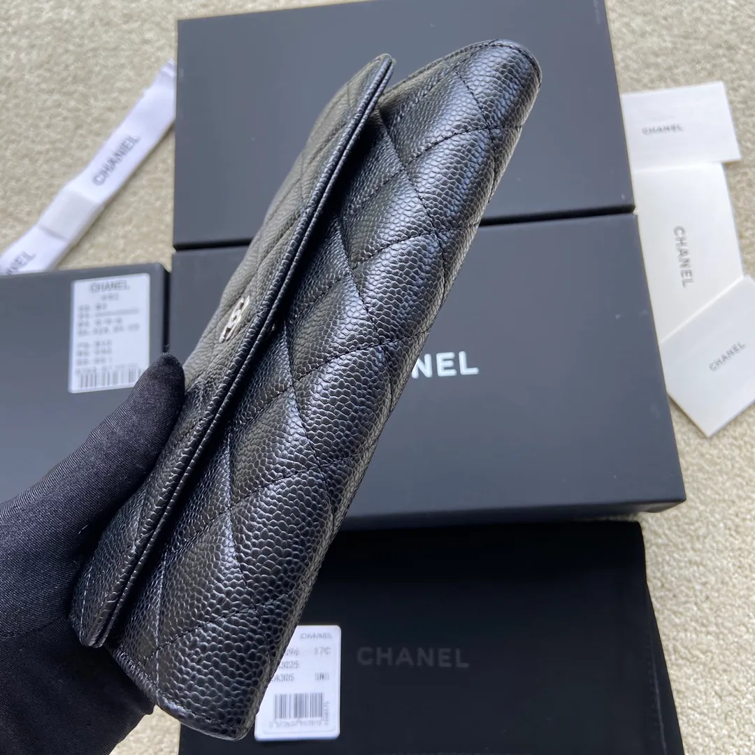 460💰Xiaoxiang imported Italian grained calfskin Item number: A50096 Size: w19×h10.5×d3cm Color: black ball pattern silver steel mark