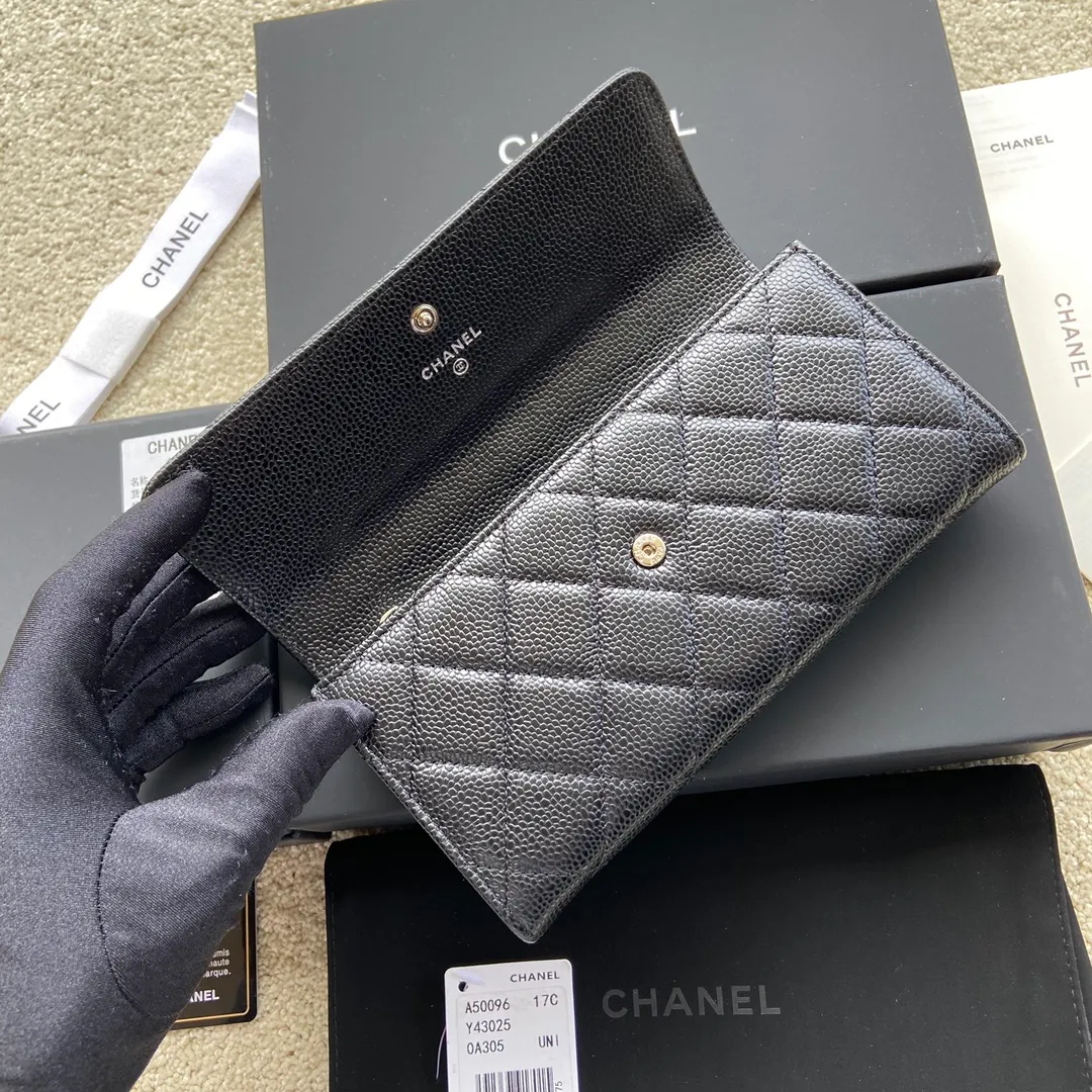 460💰Xiaoxiang imported Italian grained calfskin Item number: A50096 Size: w19×h10.5×d3cm Color: black ball pattern silver steel mark