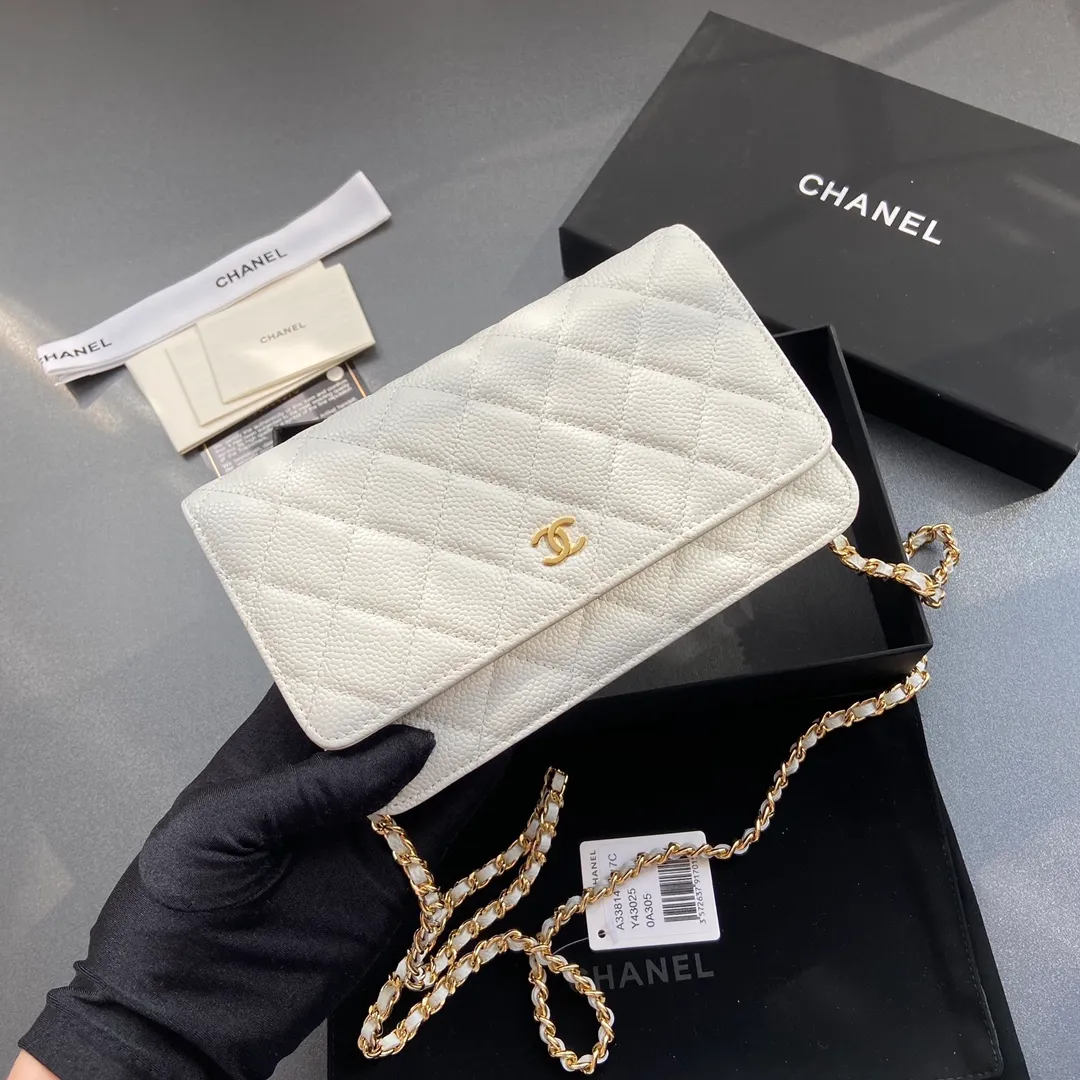 Snap button 600💰Xiaoxiang imported Italian calfskin Item number: A33814 Size: w20×h13×d3.5cm Color: white gold steel mark
