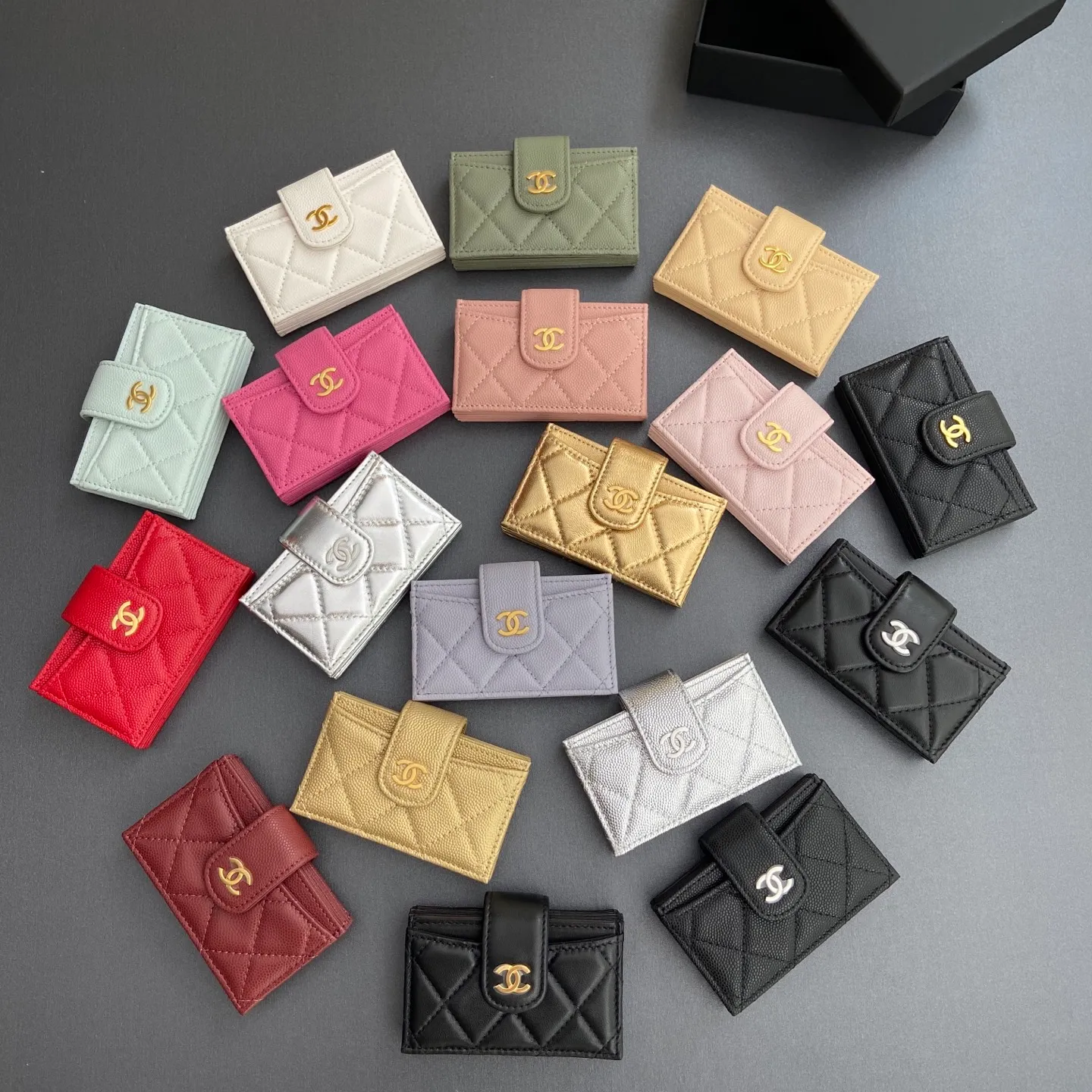[Special grade hardware original leather] ¥400 Small fragrant organ multi-card slot card holder series with iconic metal logo Metal hardware, special Italian imported leather 6 card slots No.: 0342 Size: w10×h6×2cm